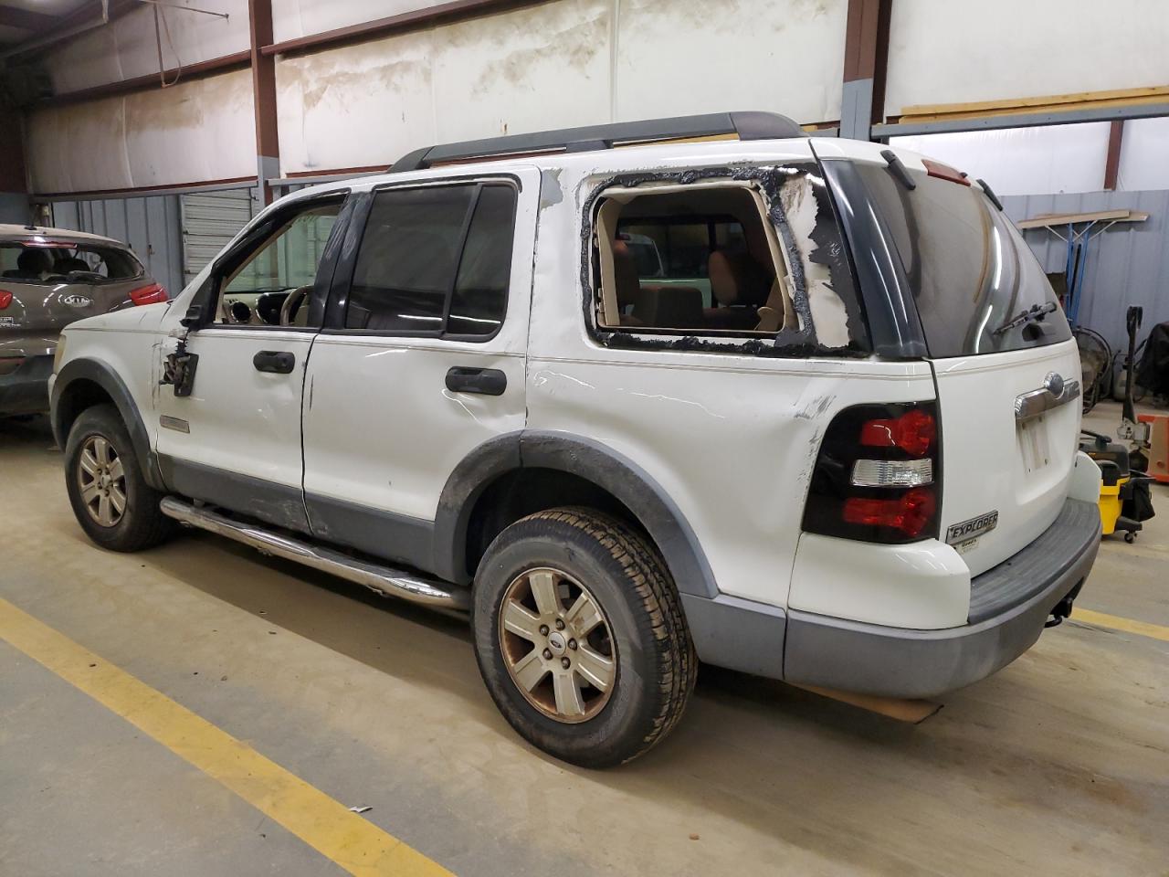 Photo 1 VIN: 1FMEU73E26UA89660 - FORD EXPLORER 