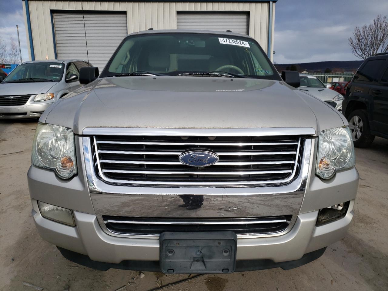 Photo 4 VIN: 1FMEU73E27UB03414 - FORD EXPLORER 