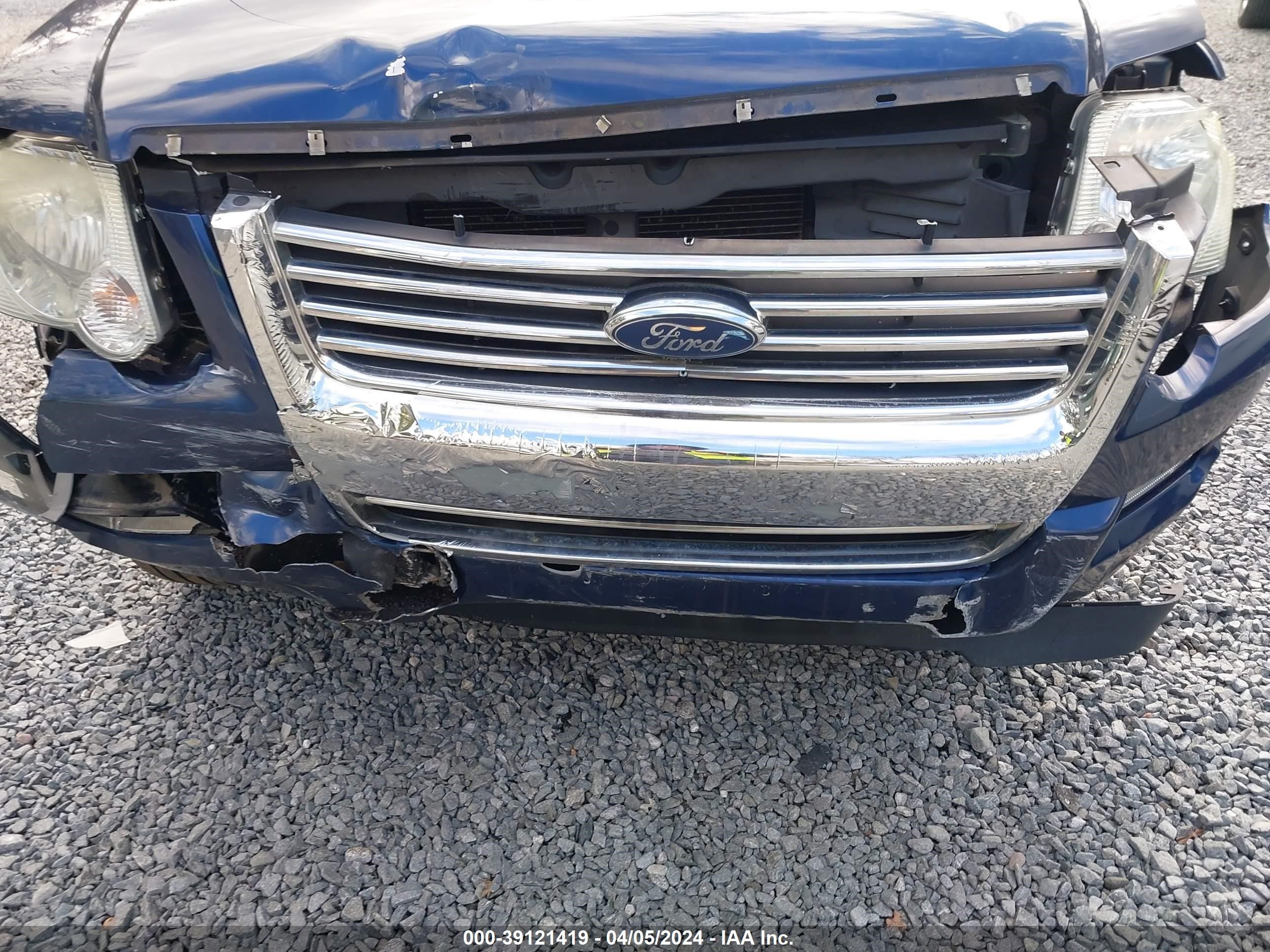 Photo 5 VIN: 1FMEU73E27UB61474 - FORD EXPLORER 