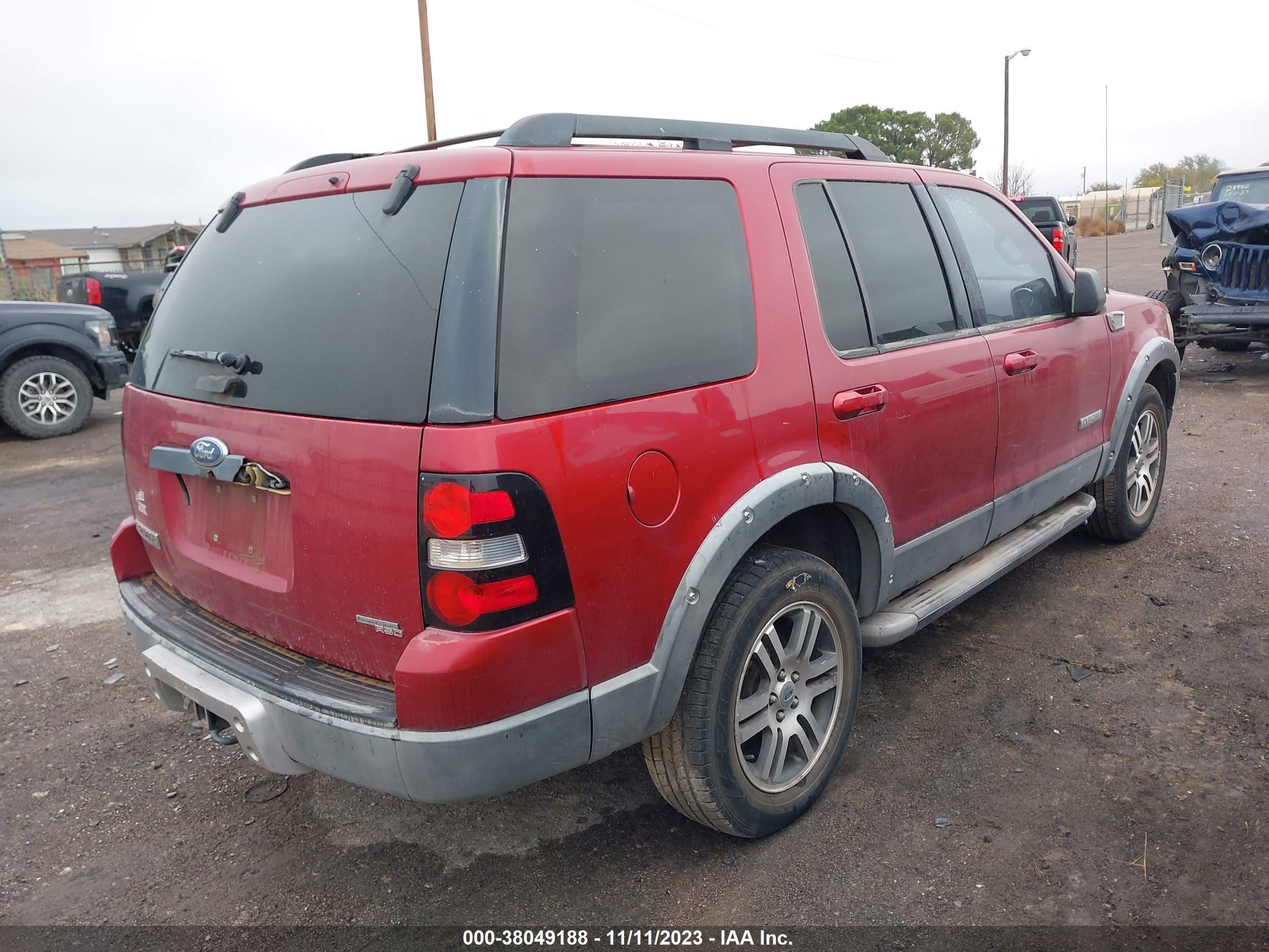 Photo 3 VIN: 1FMEU73E37UA67636 - FORD EXPLORER 