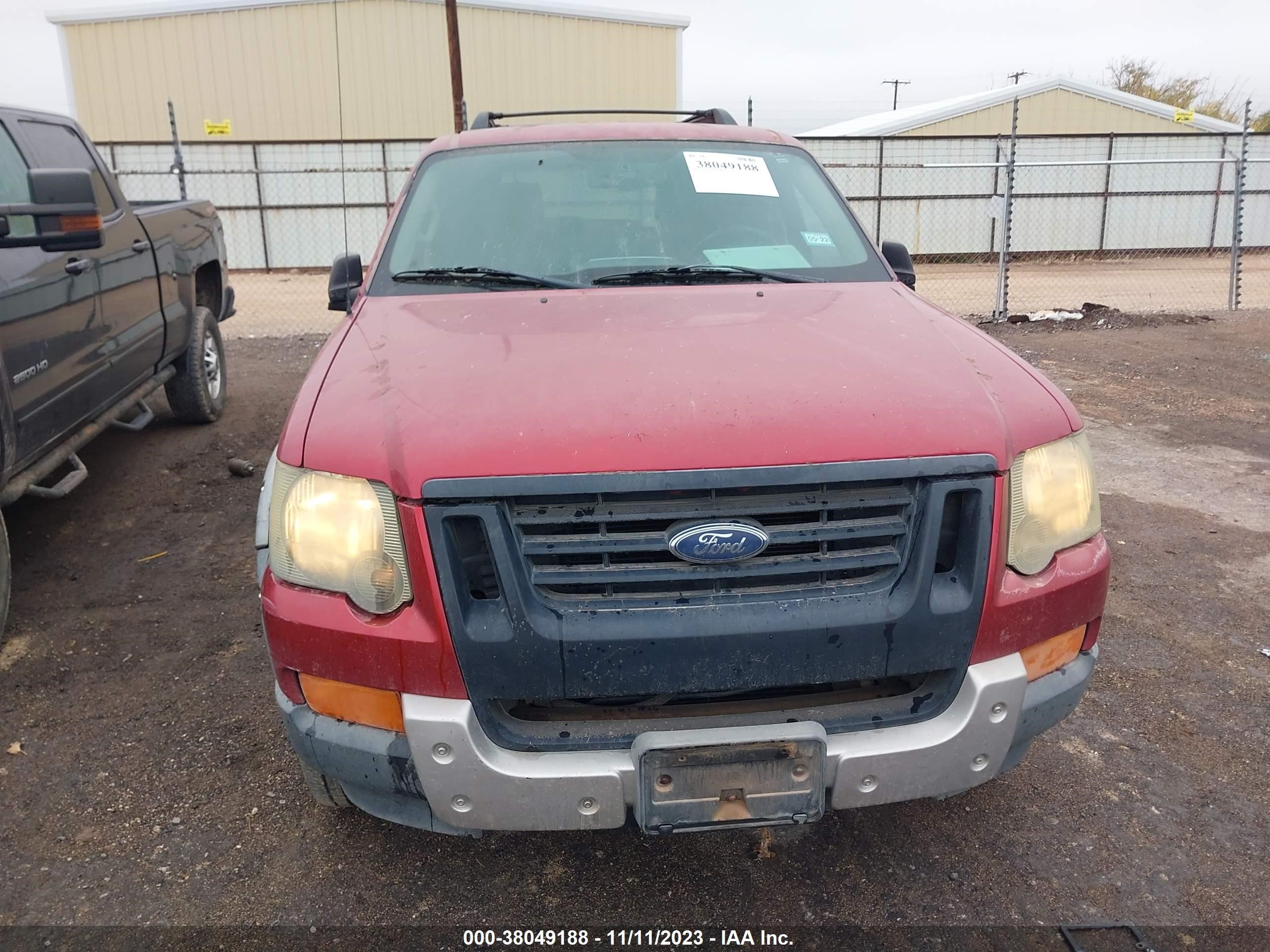 Photo 5 VIN: 1FMEU73E37UA67636 - FORD EXPLORER 