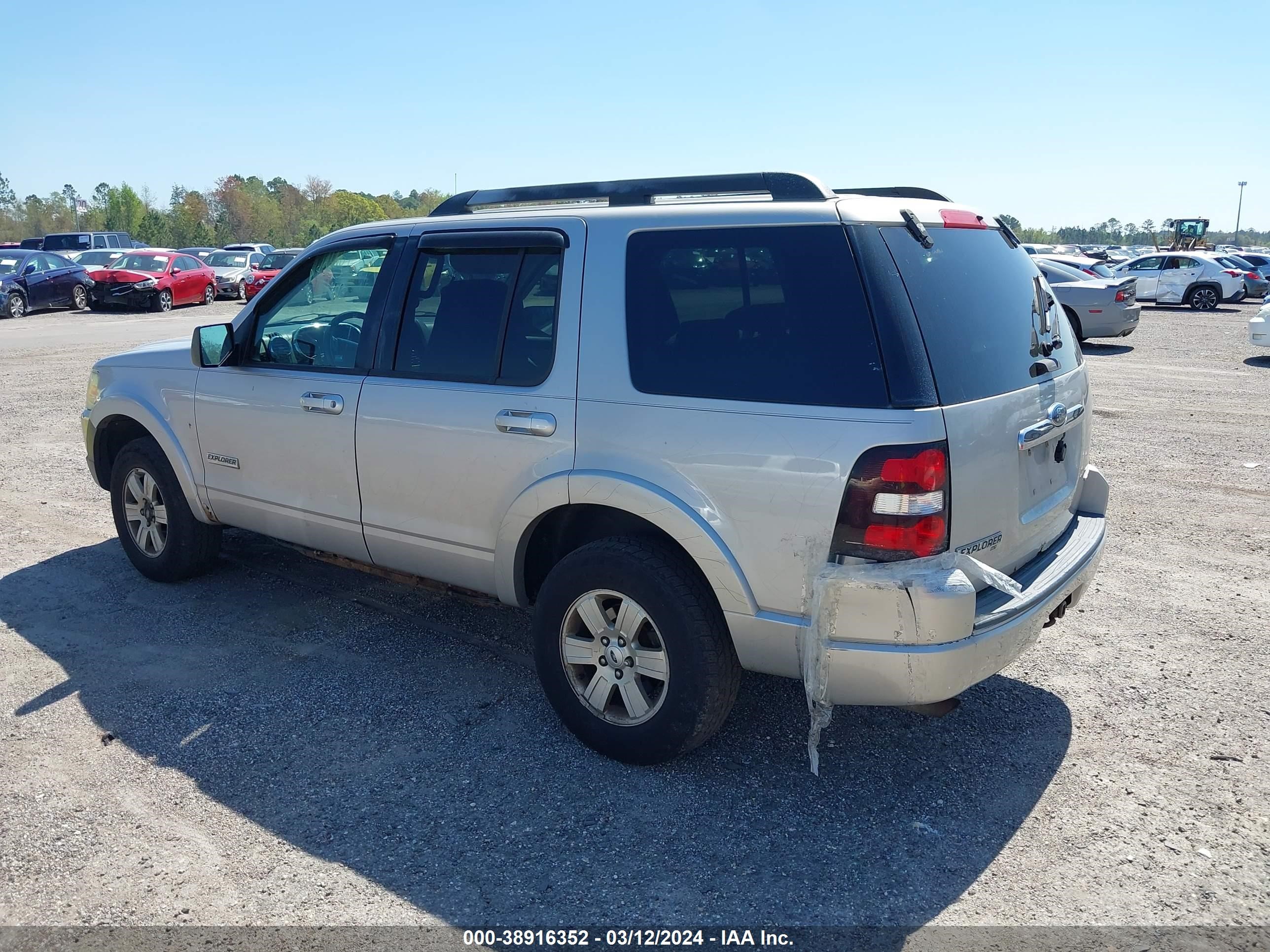 Photo 2 VIN: 1FMEU73E38UA89010 - FORD EXPLORER 