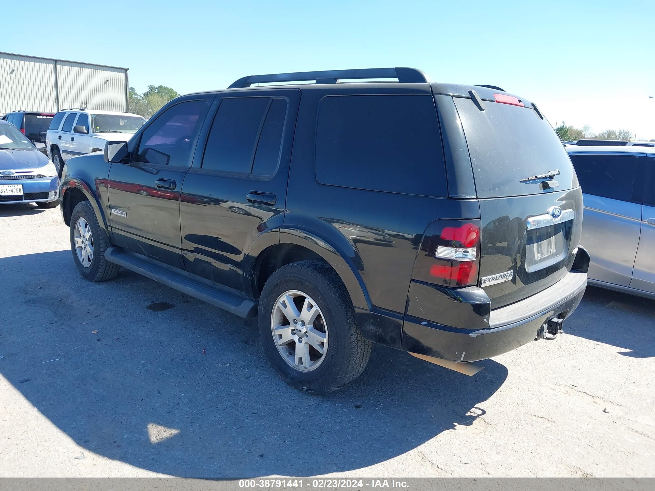 Photo 2 VIN: 1FMEU73E58UB12223 - FORD EXPLORER 