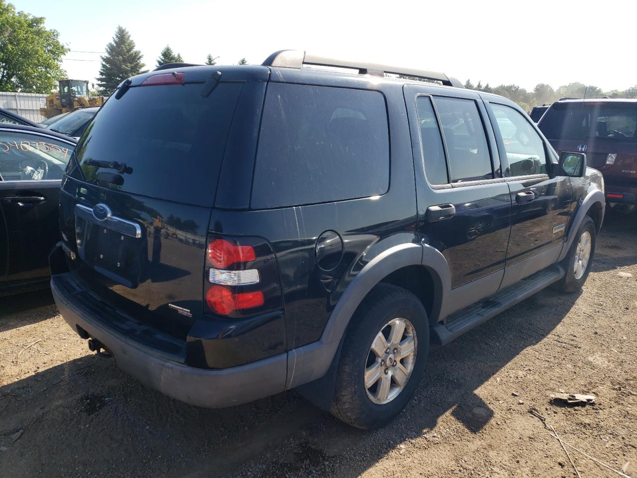 Photo 2 VIN: 1FMEU73E66UB24295 - FORD EXPLORER 