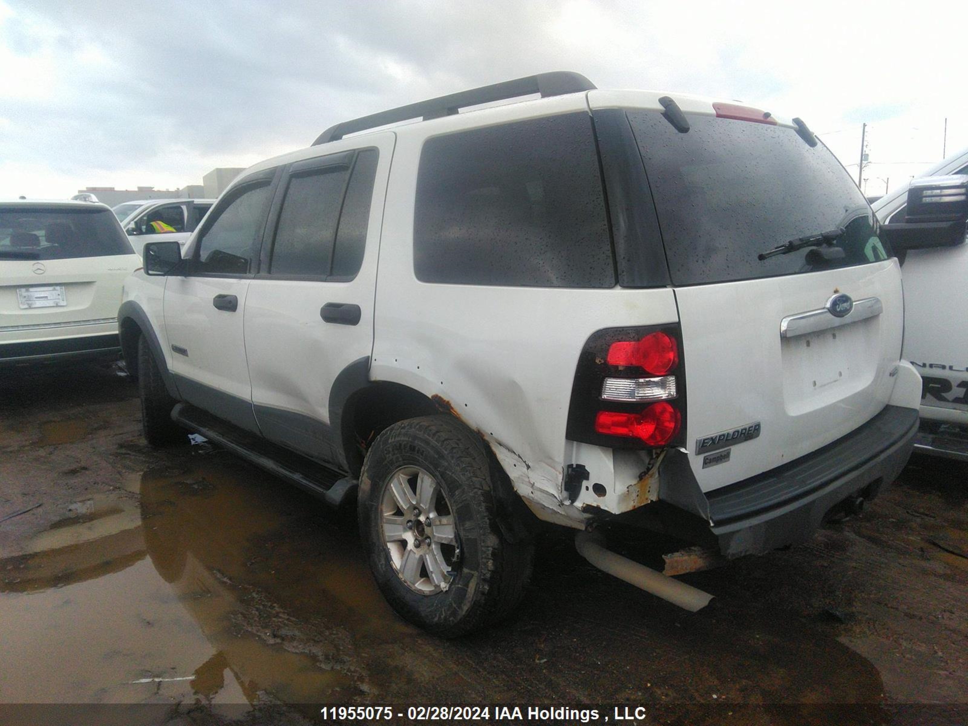 Photo 2 VIN: 1FMEU73E66UB67860 - FORD EXPLORER 