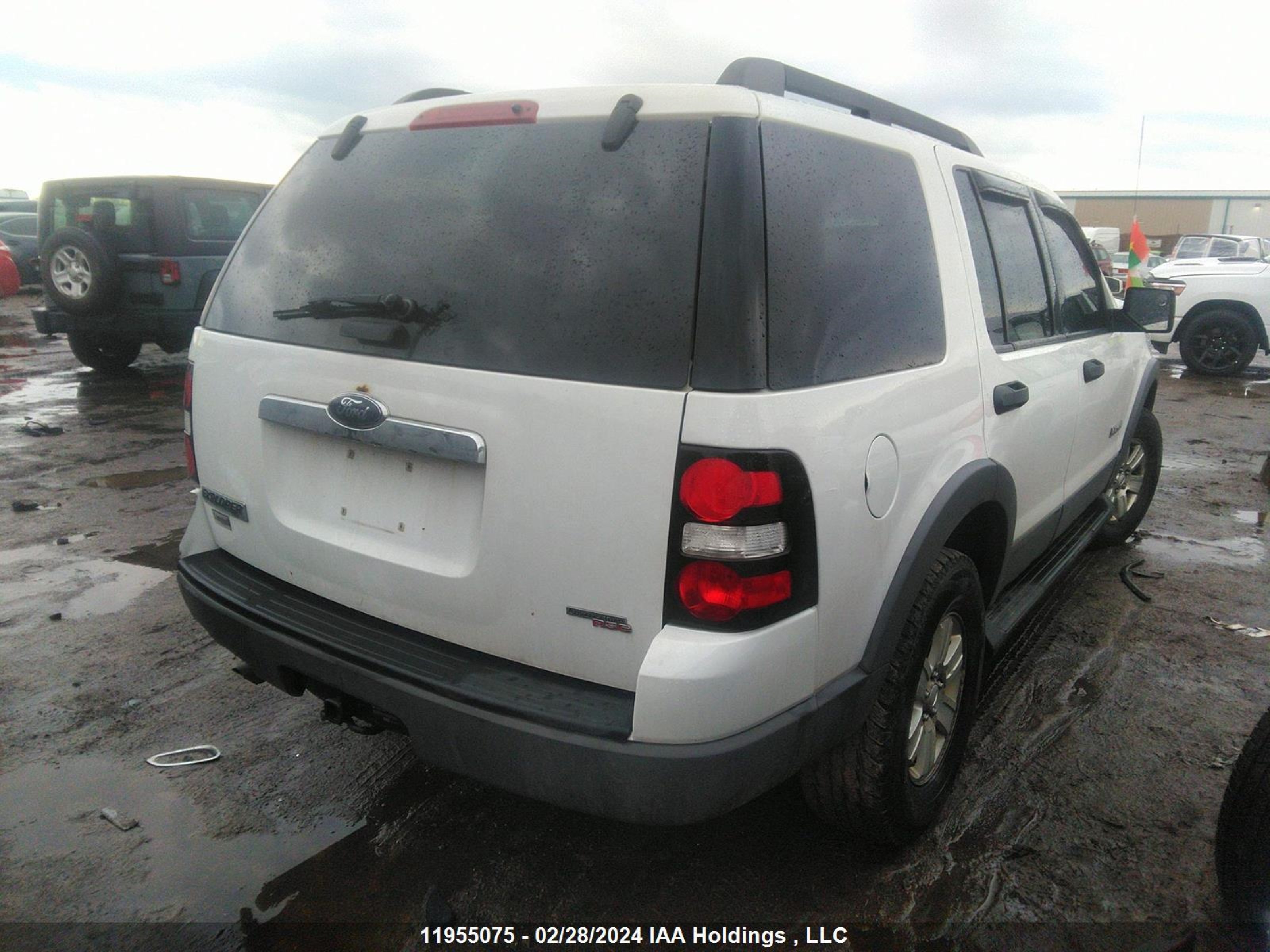 Photo 3 VIN: 1FMEU73E66UB67860 - FORD EXPLORER 