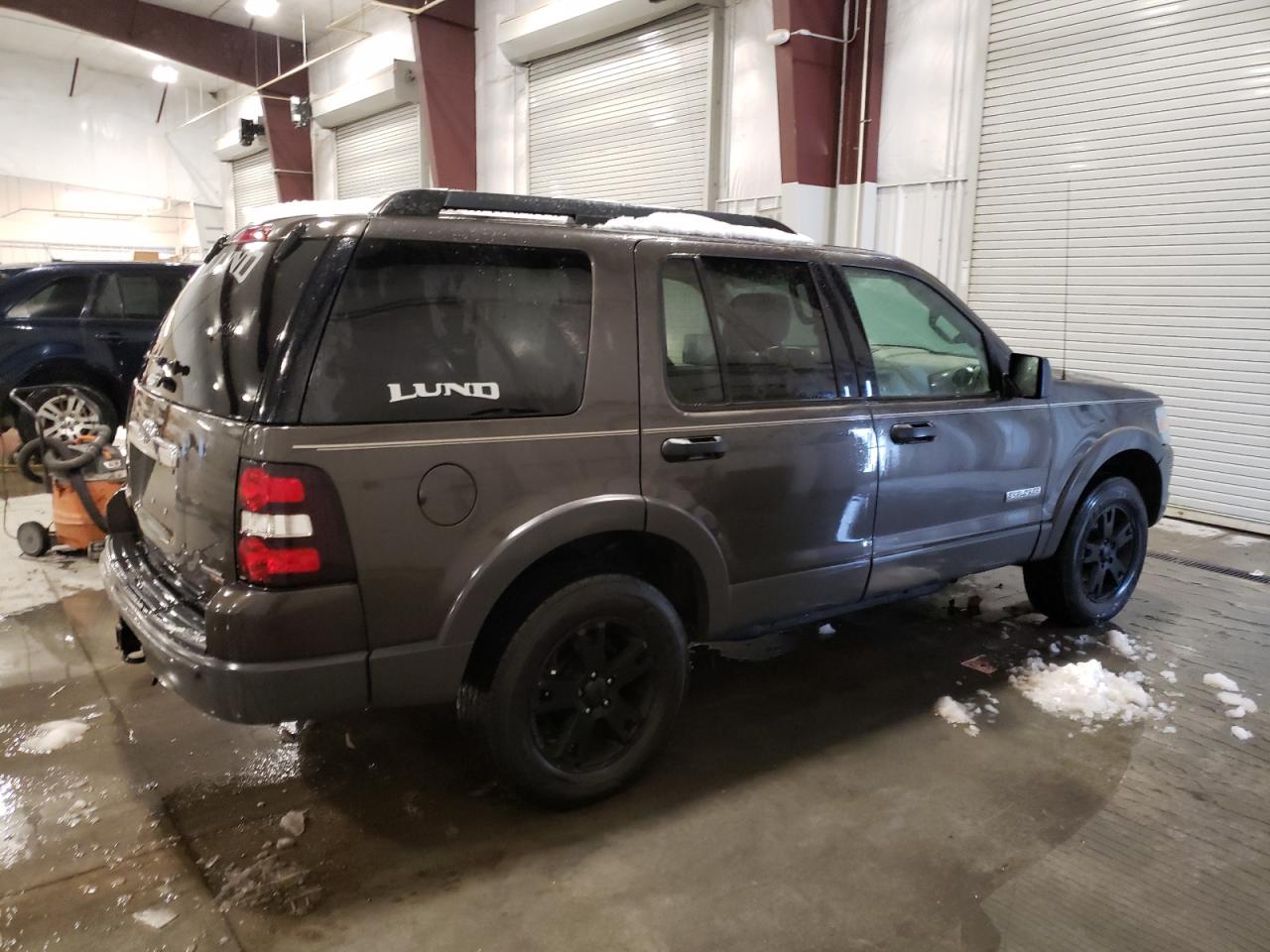 Photo 2 VIN: 1FMEU73E66ZA16018 - FORD EXPLORER 