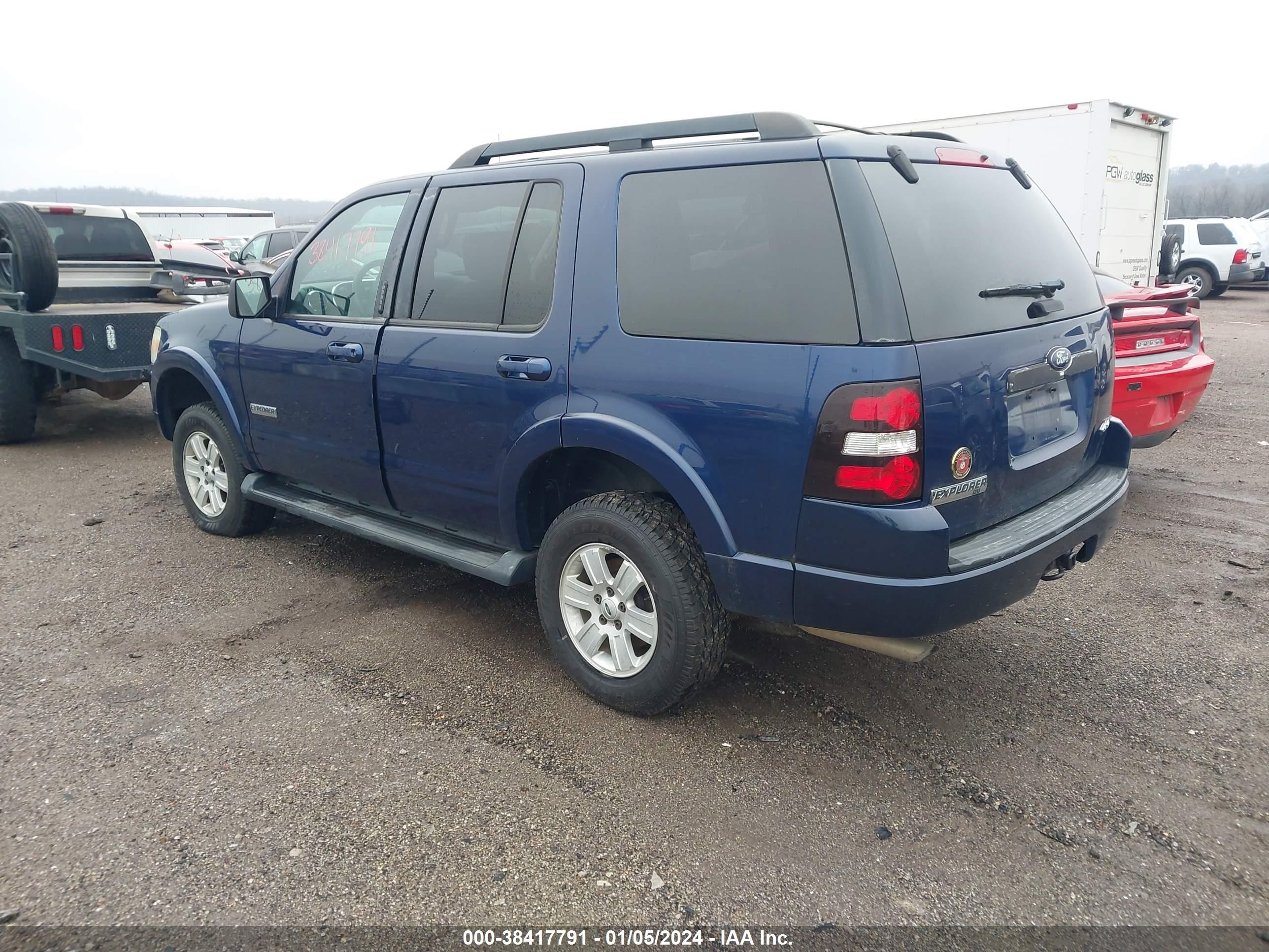 Photo 2 VIN: 1FMEU73E68UB05961 - FORD EXPLORER 