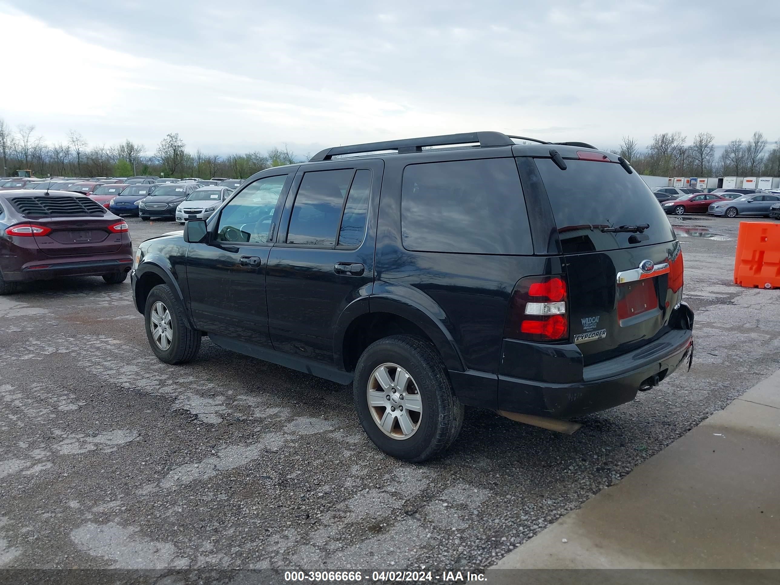 Photo 2 VIN: 1FMEU73E69UA39431 - FORD EXPLORER 