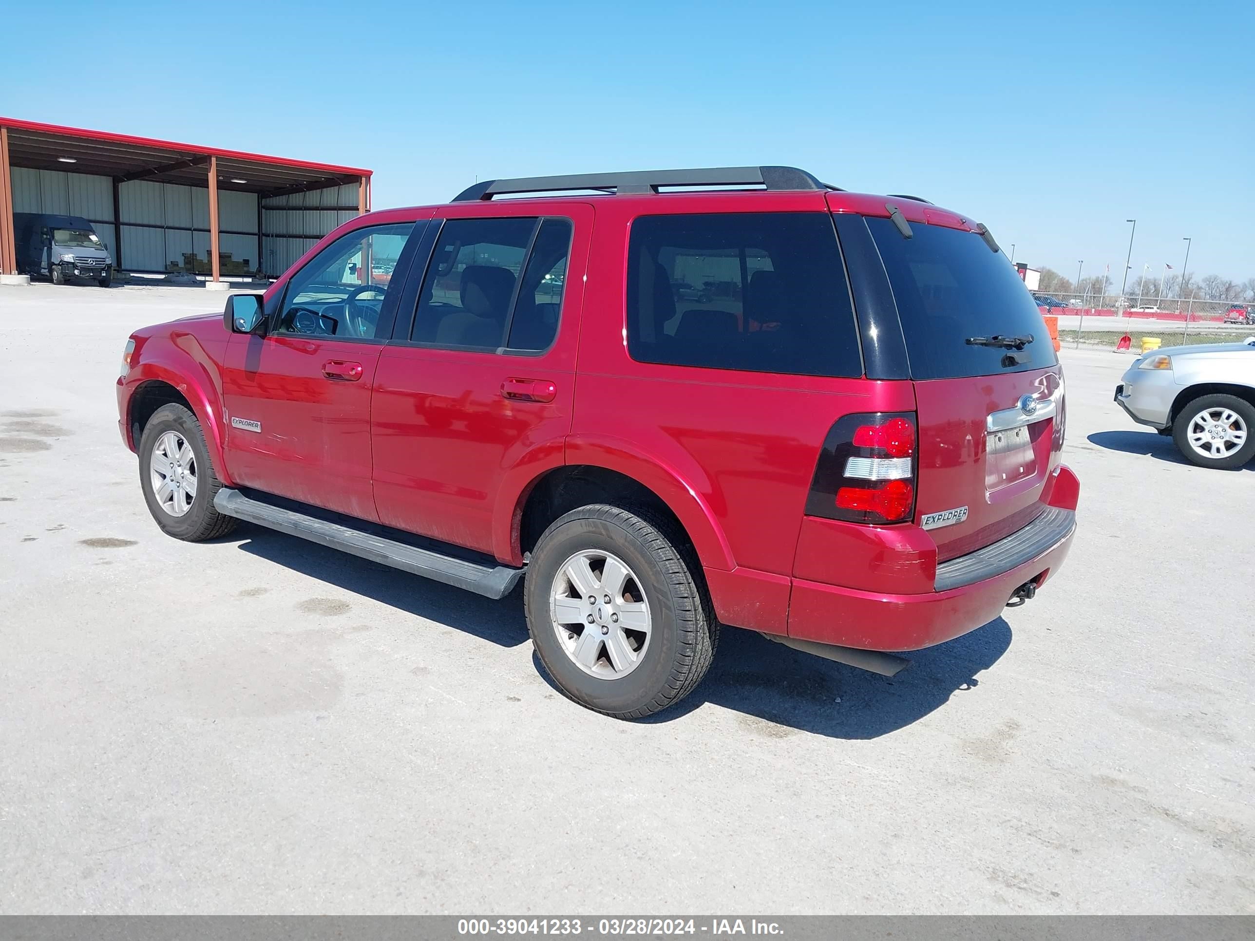 Photo 2 VIN: 1FMEU73E98UA33301 - FORD EXPLORER 