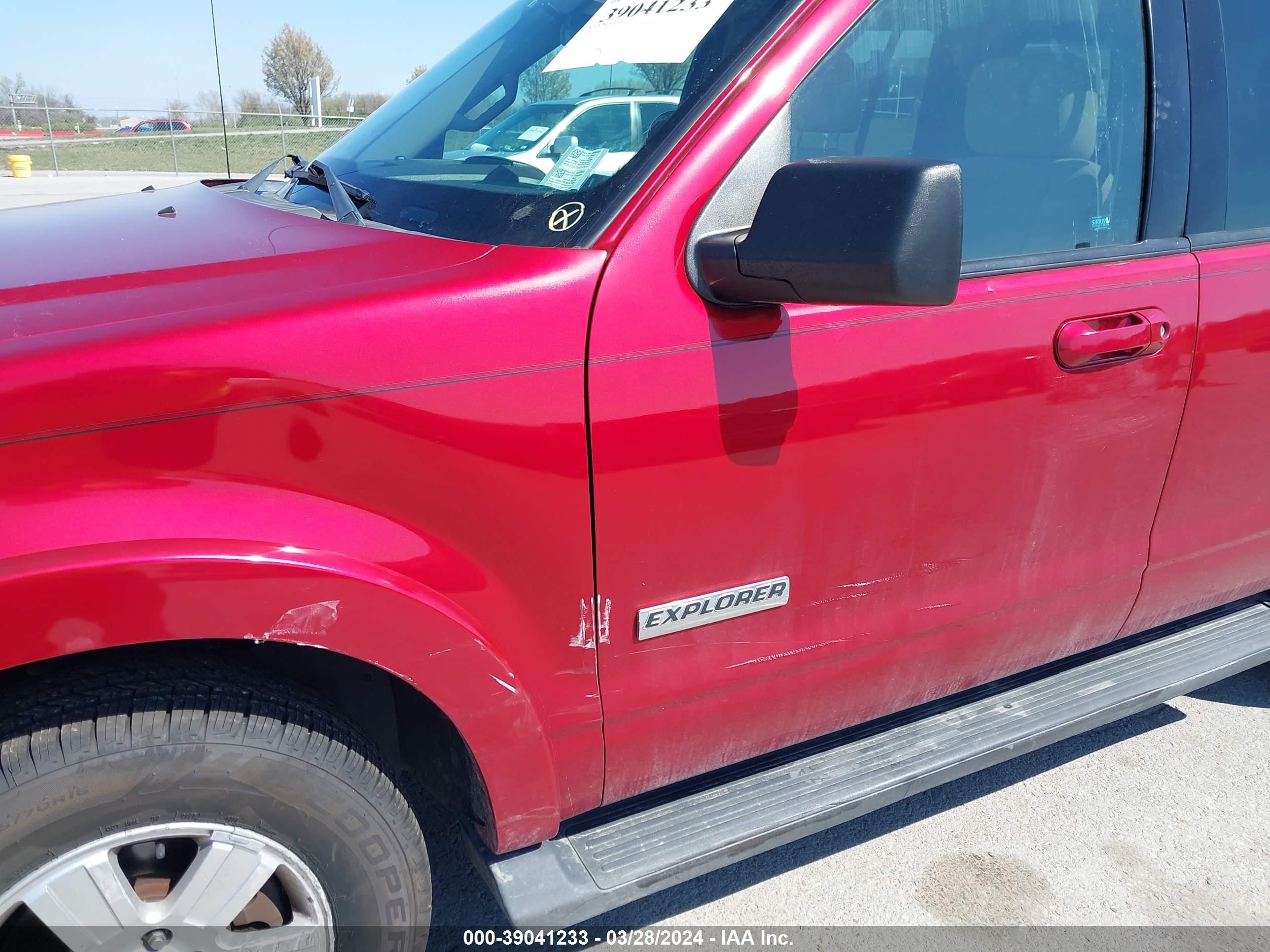 Photo 5 VIN: 1FMEU73E98UA33301 - FORD EXPLORER 