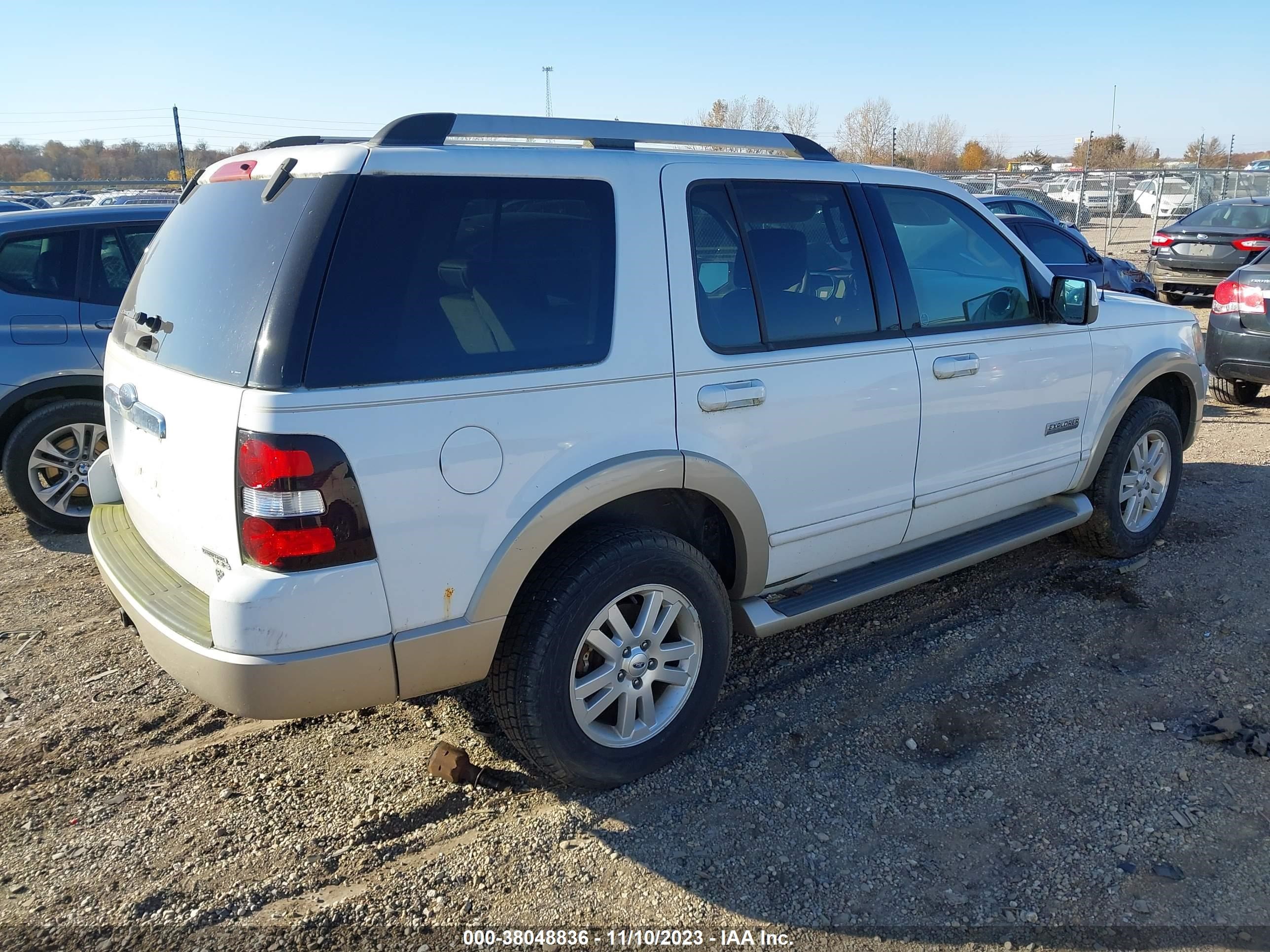 Photo 3 VIN: 1FMEU74806UA44015 - FORD EXPLORER 