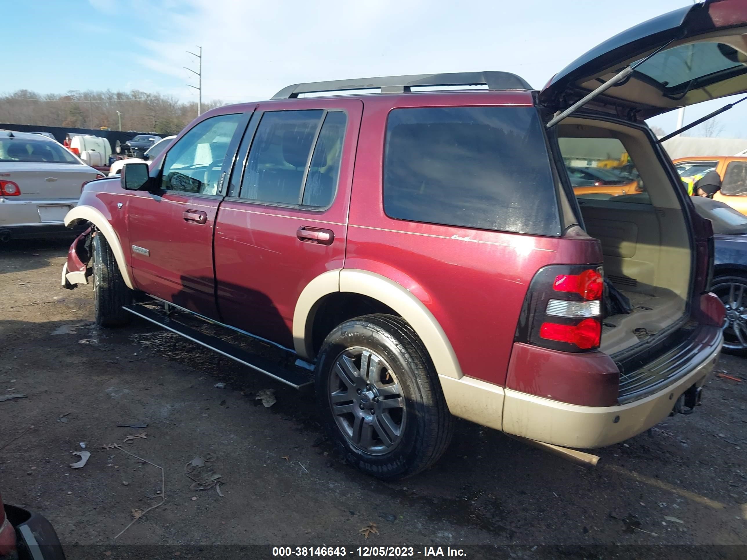 Photo 2 VIN: 1FMEU74808UA54885 - FORD EXPLORER 