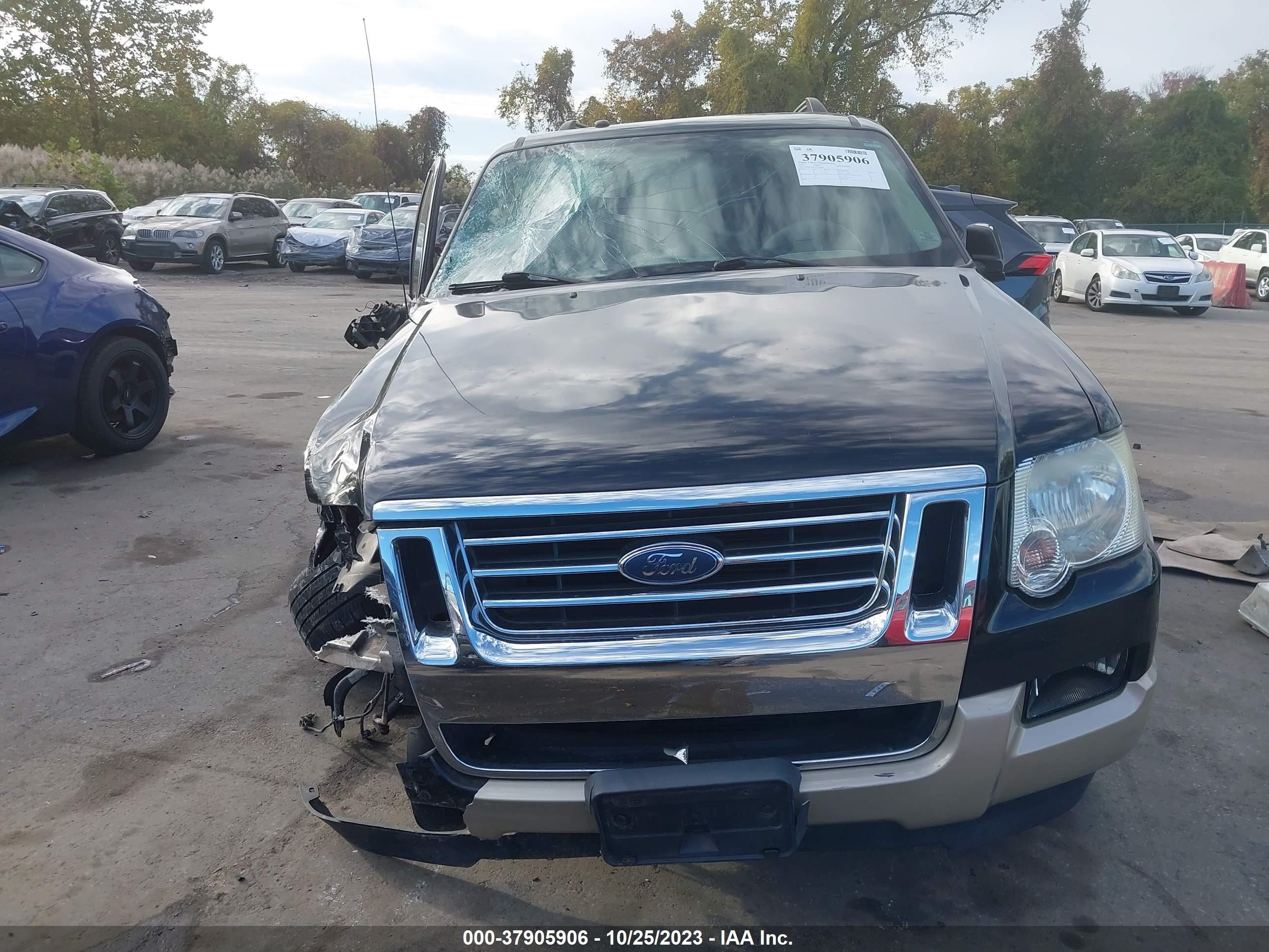 Photo 12 VIN: 1FMEU74827UA62985 - FORD EXPLORER 