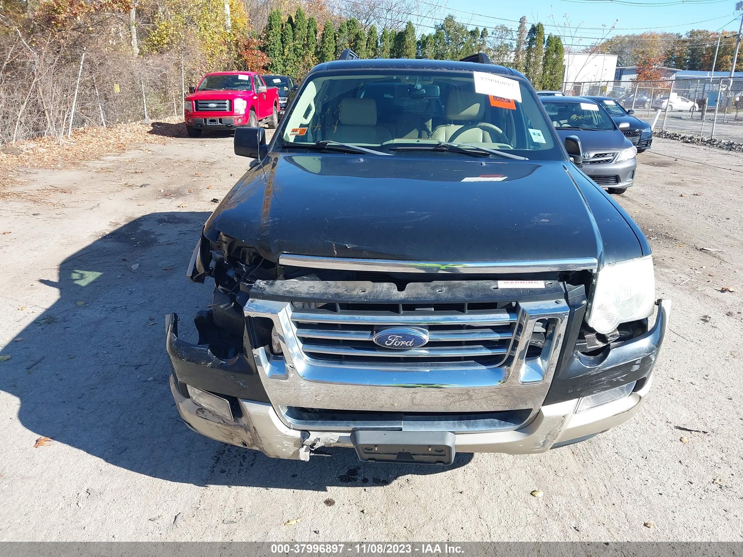 Photo 11 VIN: 1FMEU74E08UB22172 - FORD EXPLORER 