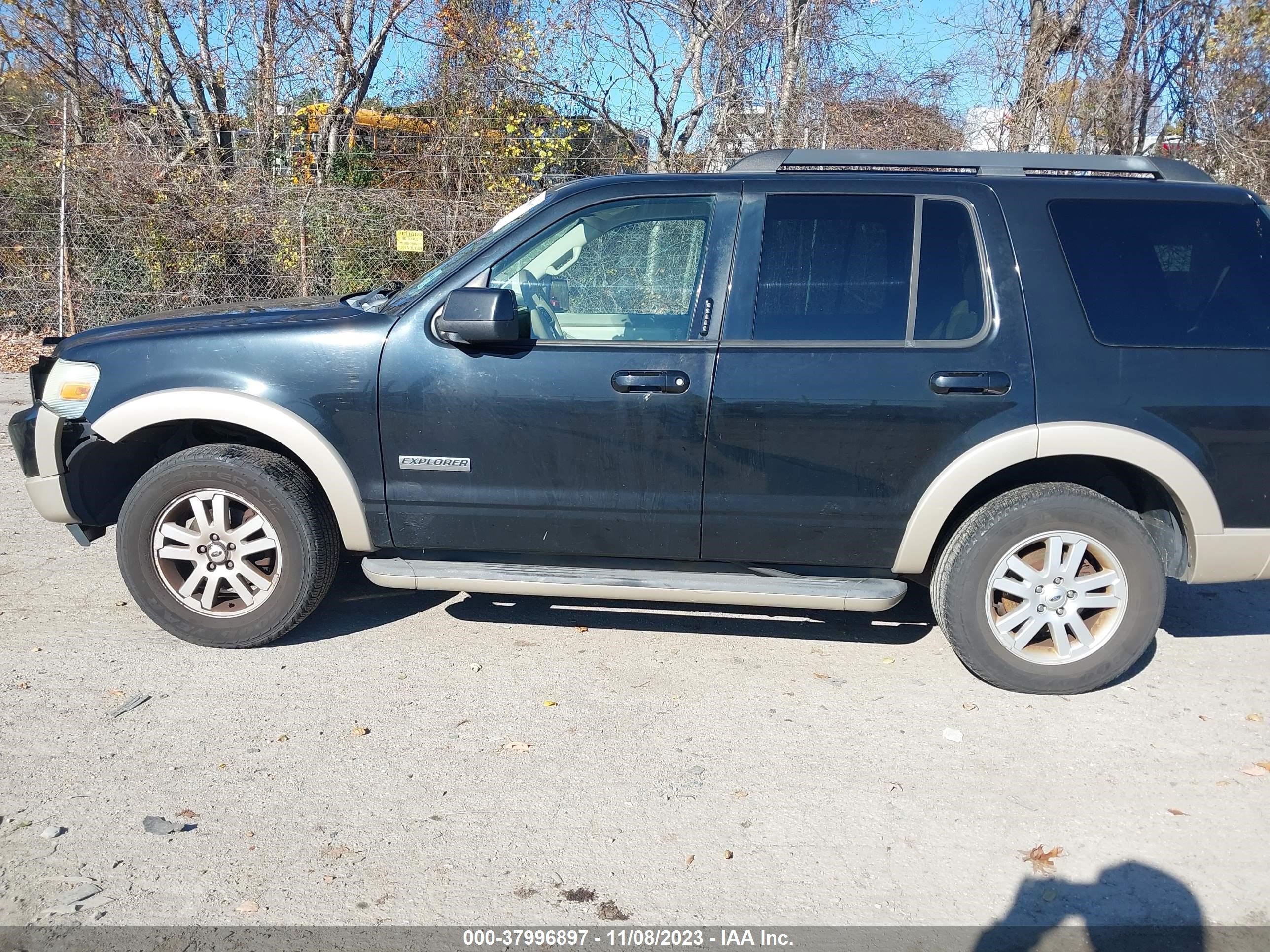 Photo 13 VIN: 1FMEU74E08UB22172 - FORD EXPLORER 