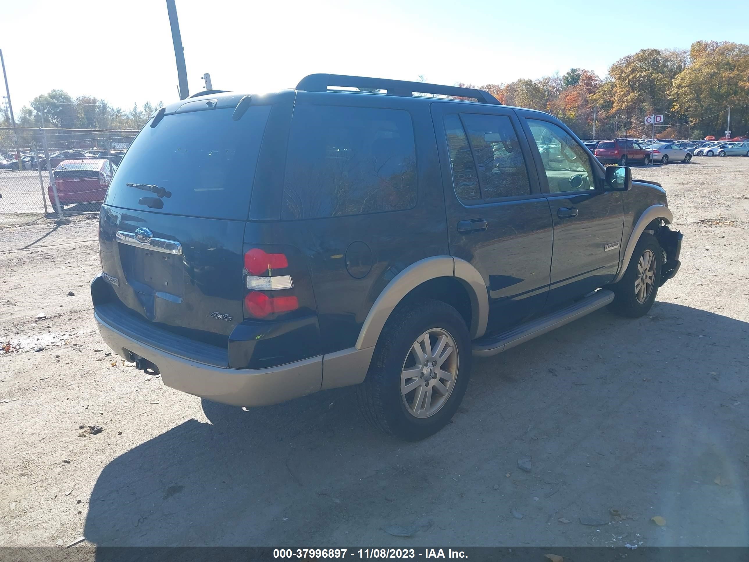 Photo 3 VIN: 1FMEU74E08UB22172 - FORD EXPLORER 