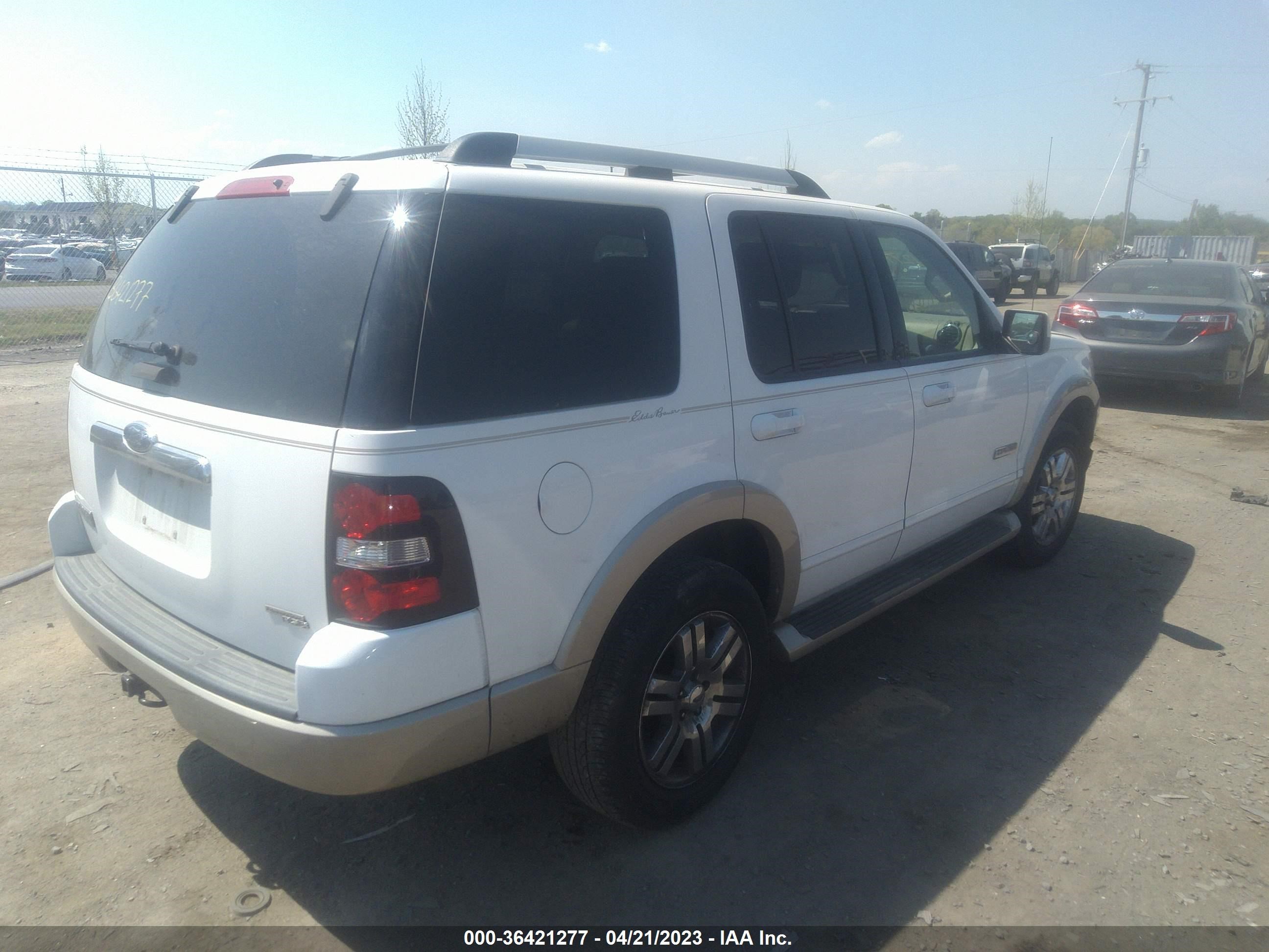 Photo 3 VIN: 1FMEU74E47UB71633 - FORD EXPLORER 