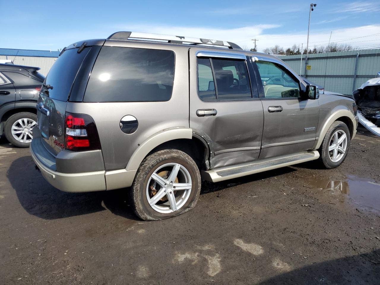 Photo 2 VIN: 1FMEU74E86UB46958 - FORD EXPLORER 