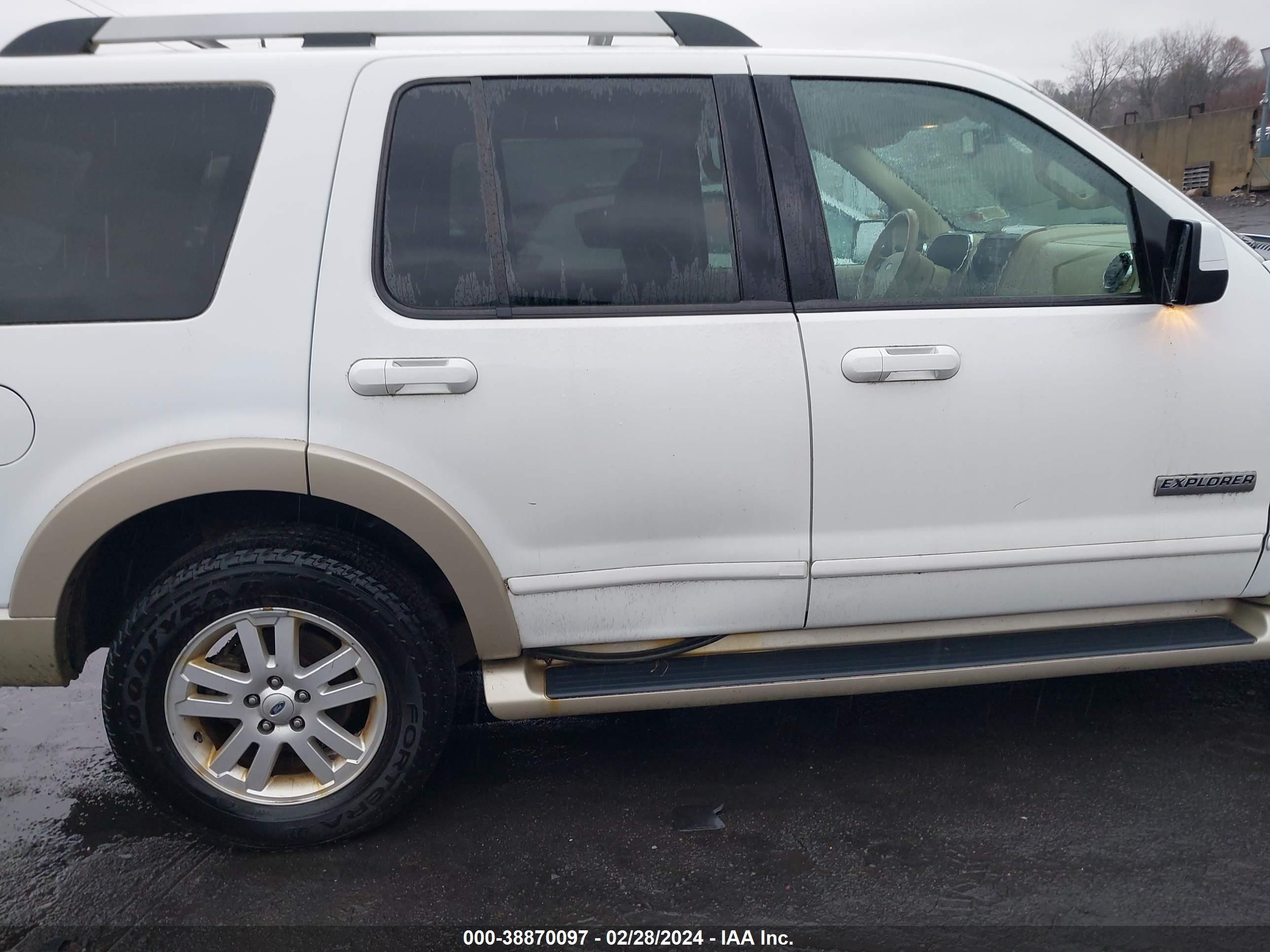 Photo 5 VIN: 1FMEU74E96UA33553 - FORD EXPLORER 