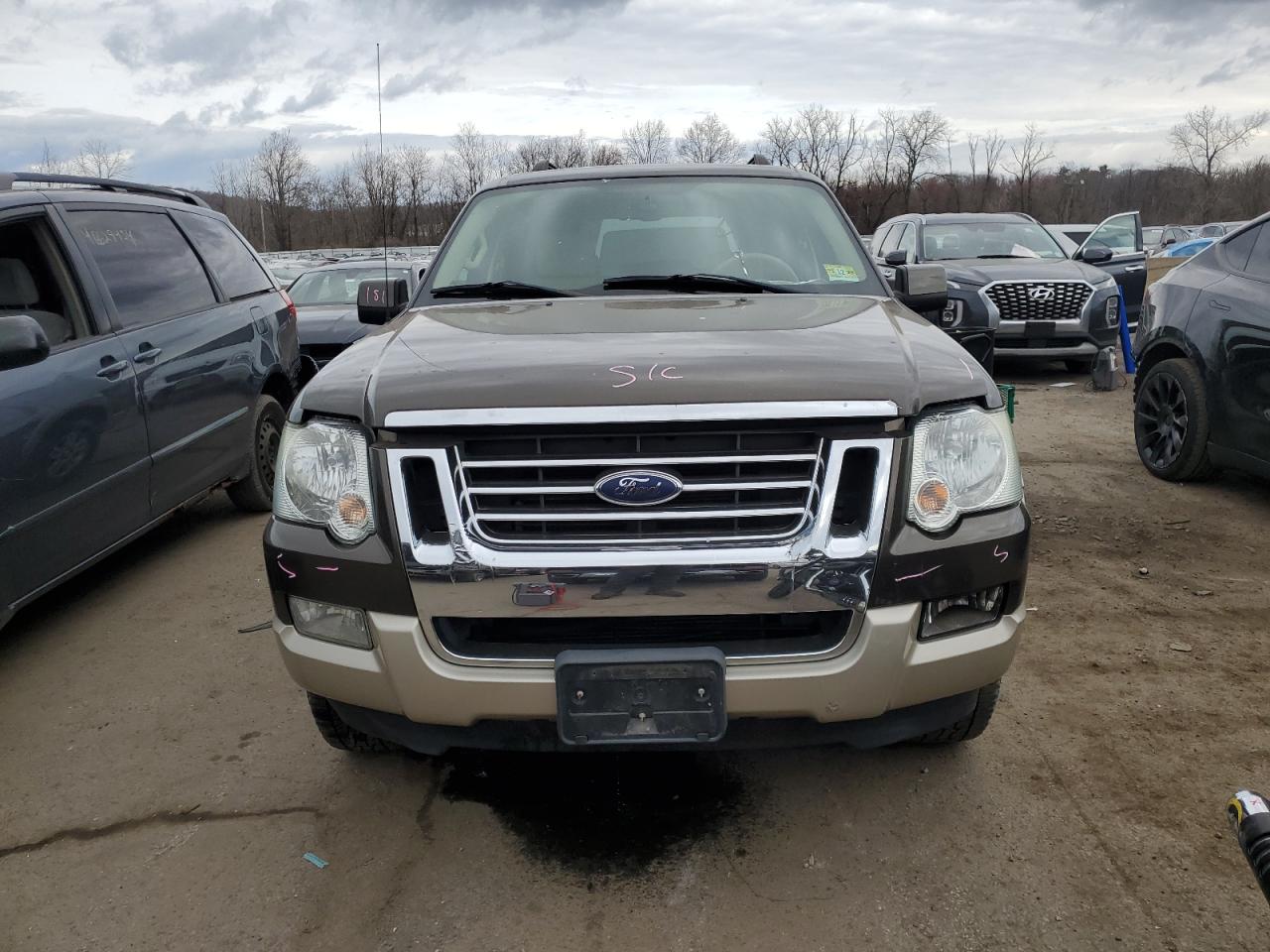 Photo 4 VIN: 1FMEU74E98UB15740 - FORD EXPLORER 