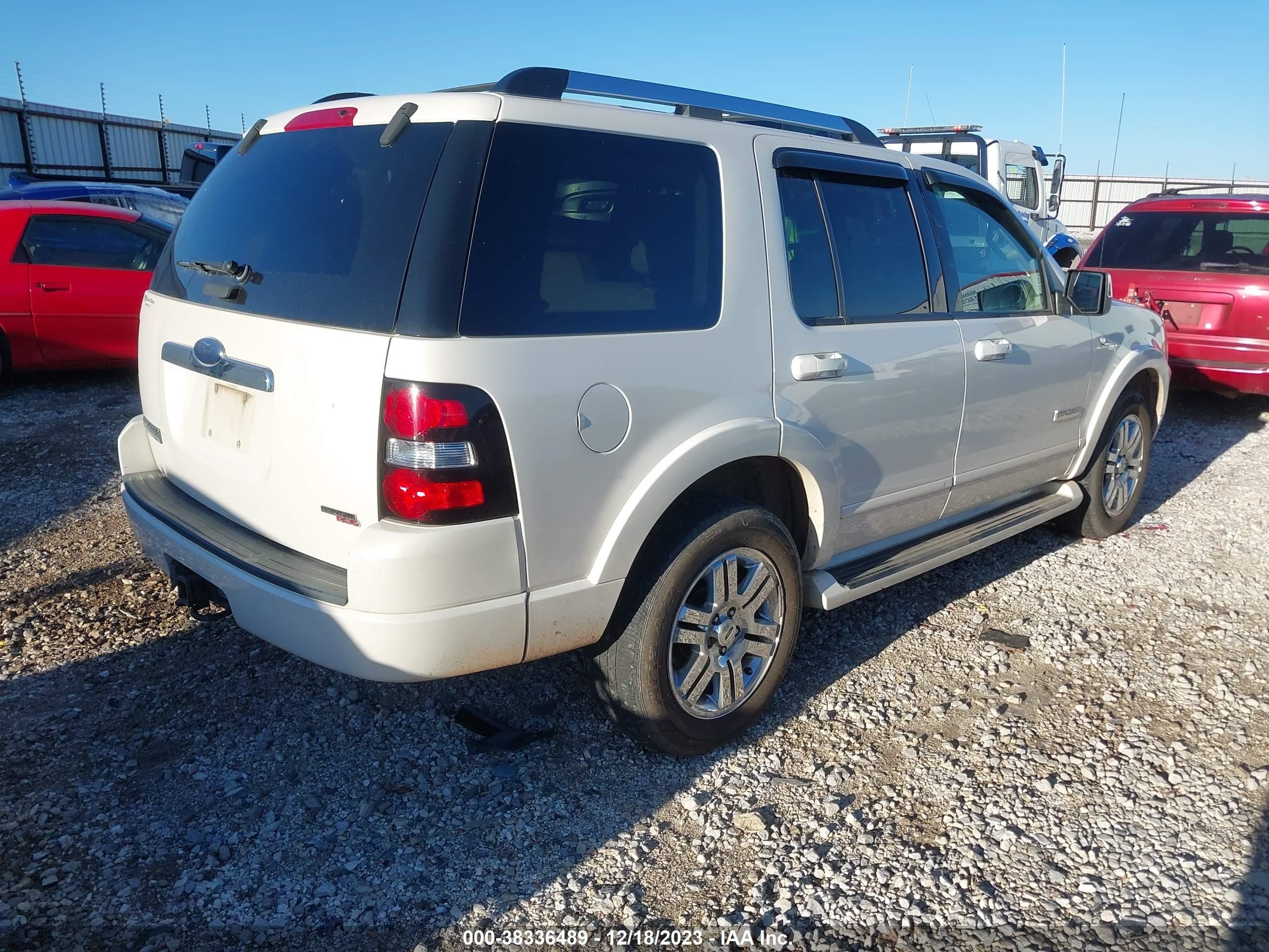 Photo 3 VIN: 1FMEU75817UB31891 - FORD EXPLORER 