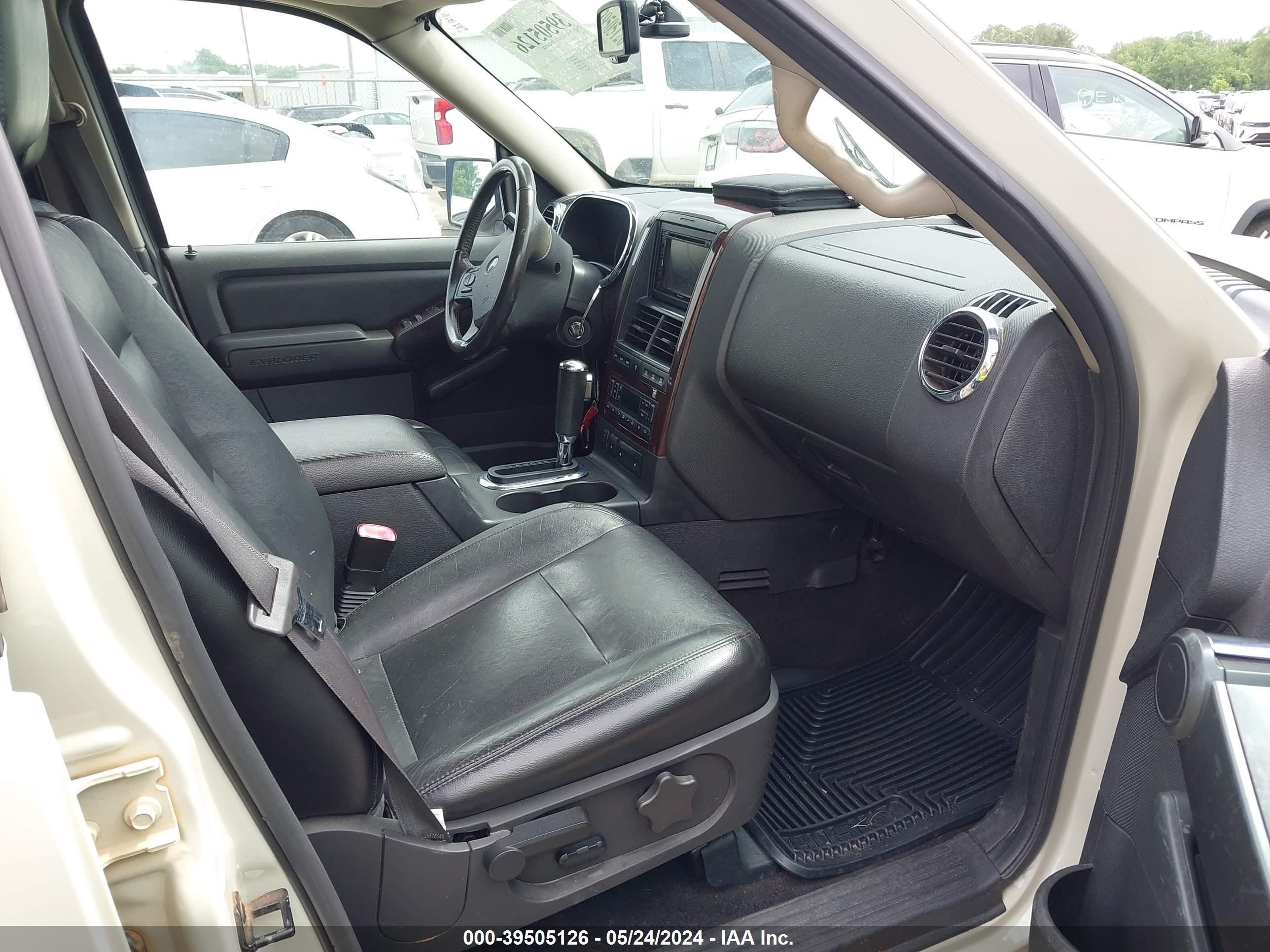 Photo 4 VIN: 1FMEU75866UA86946 - FORD EXPLORER 