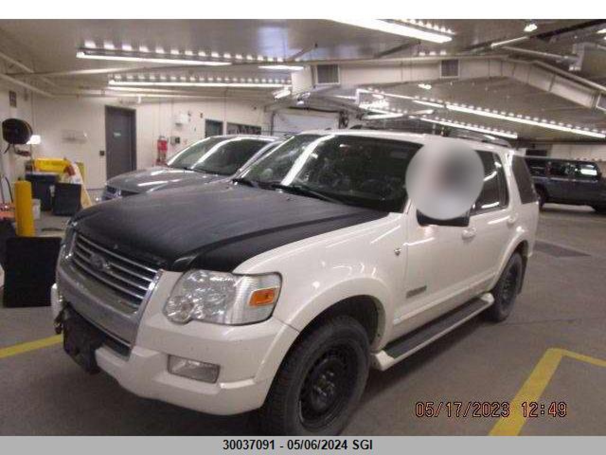 Photo 1 VIN: 1FMEU758X7UB15625 - FORD EXPLORER 