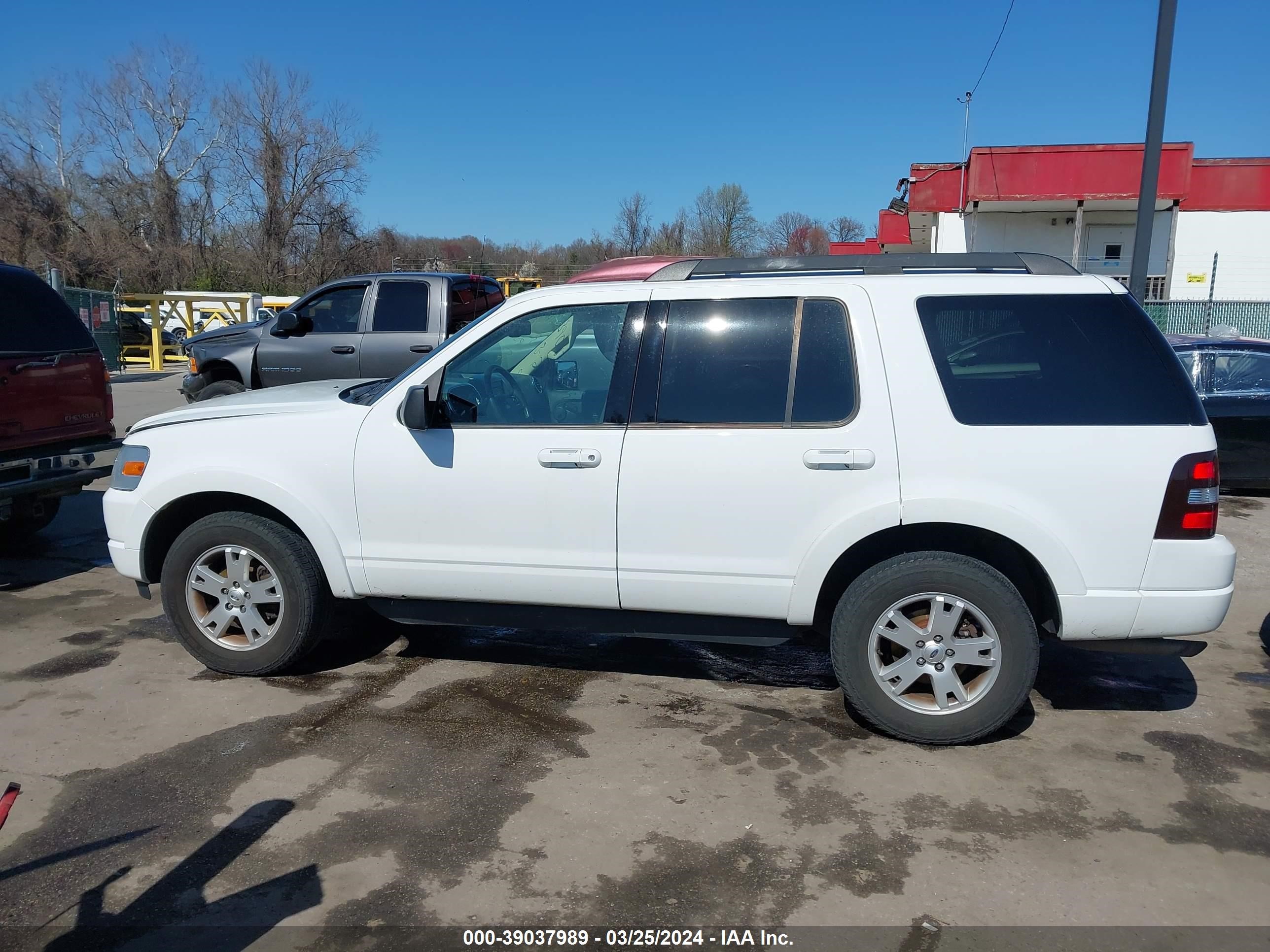 Photo 14 VIN: 1FMEU7D85AUA09771 - FORD EXPLORER 