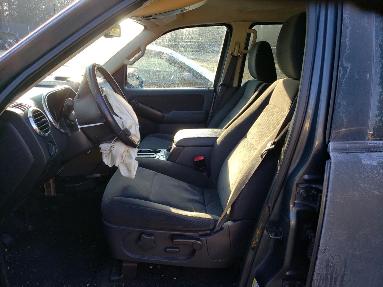 Photo 6 VIN: 1FMEU7DE3AUA66380 - FORD EXPLORER 