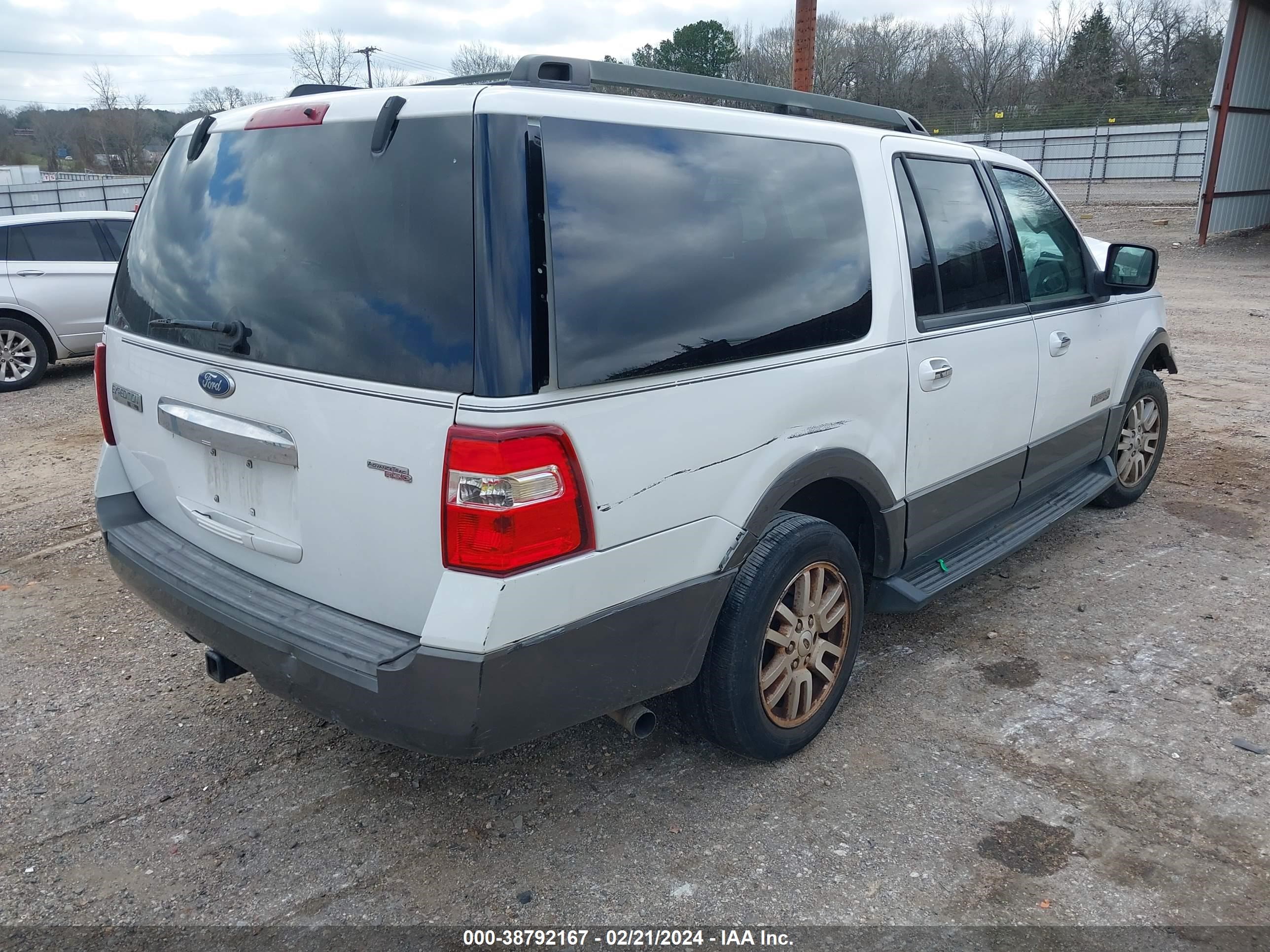 Photo 3 VIN: 1FMFK15567LA49223 - FORD EXPEDITION 