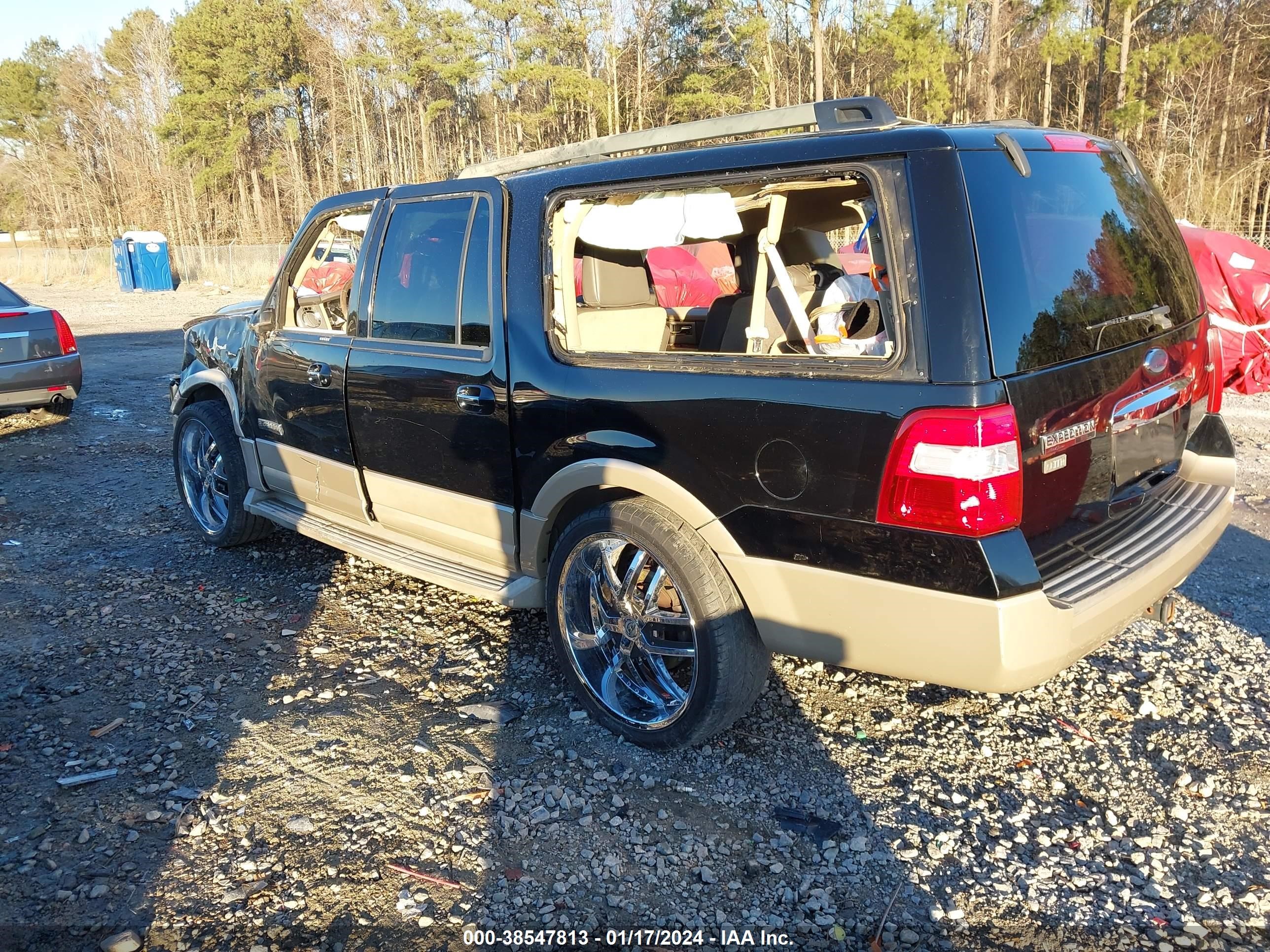 Photo 2 VIN: 1FMFK18537LA63771 - FORD EXPEDITION 