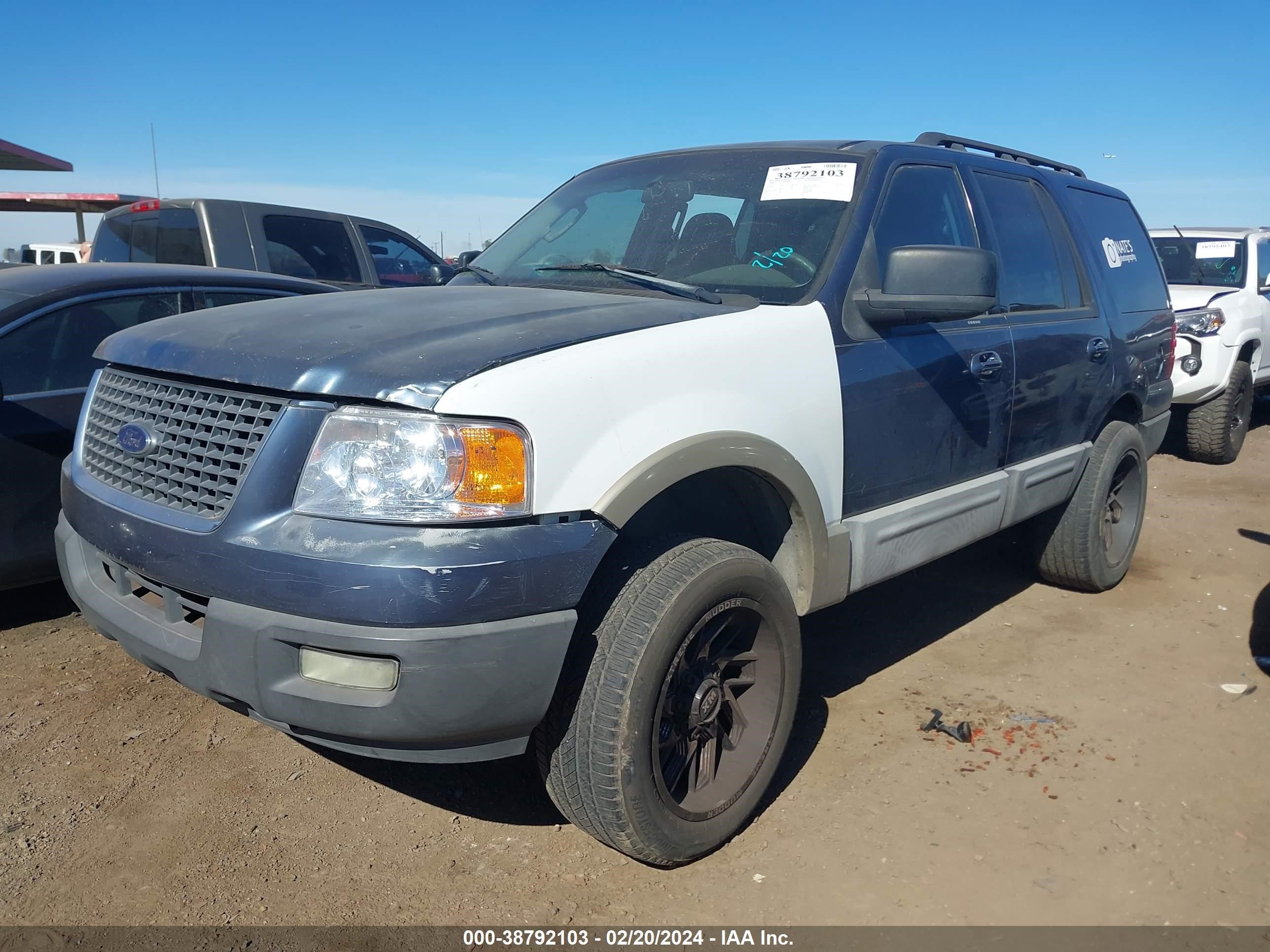 Photo 1 VIN: 1FMFU15576LA40359 - FORD EXPEDITION 