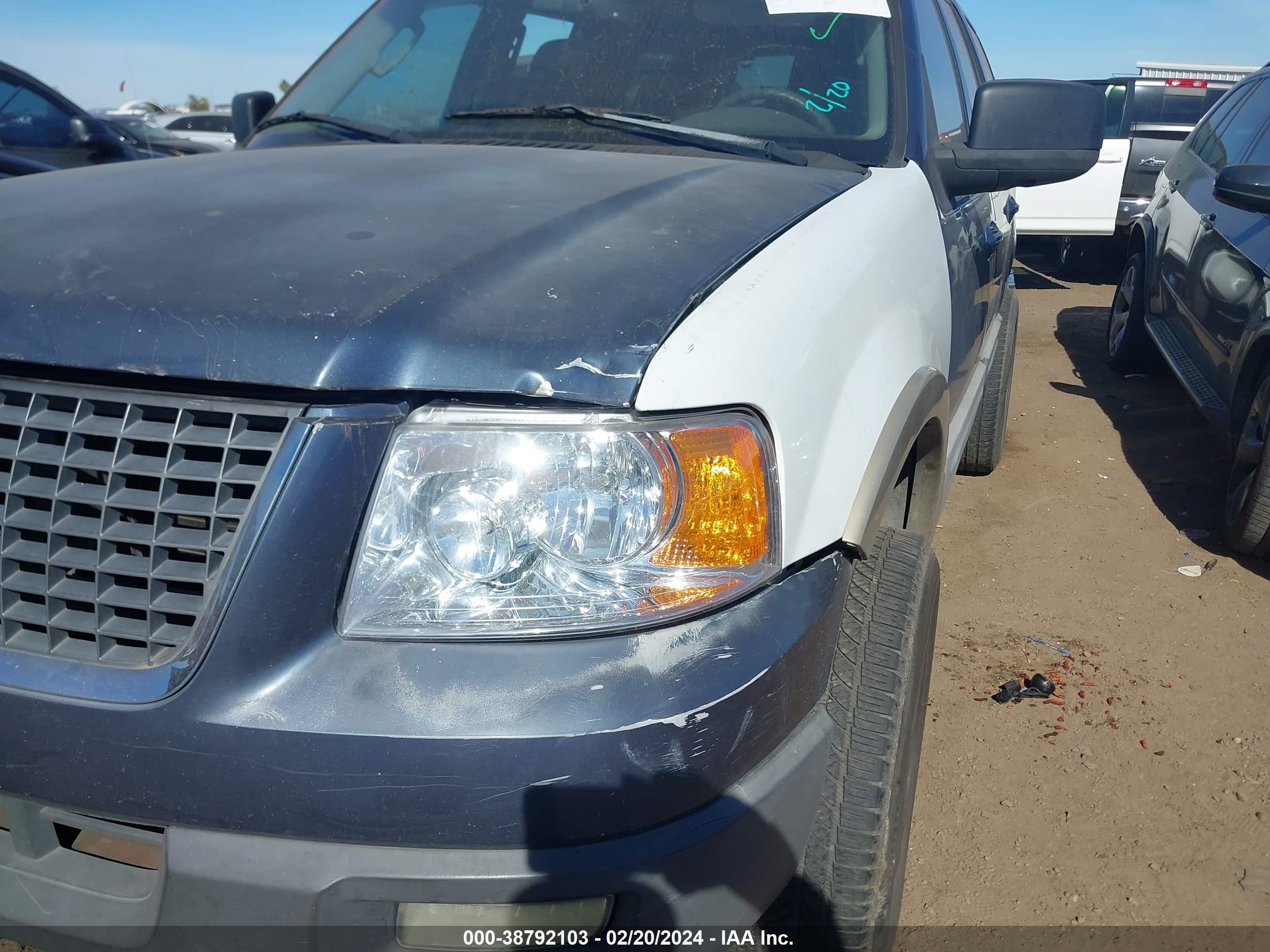 Photo 5 VIN: 1FMFU15576LA40359 - FORD EXPEDITION 