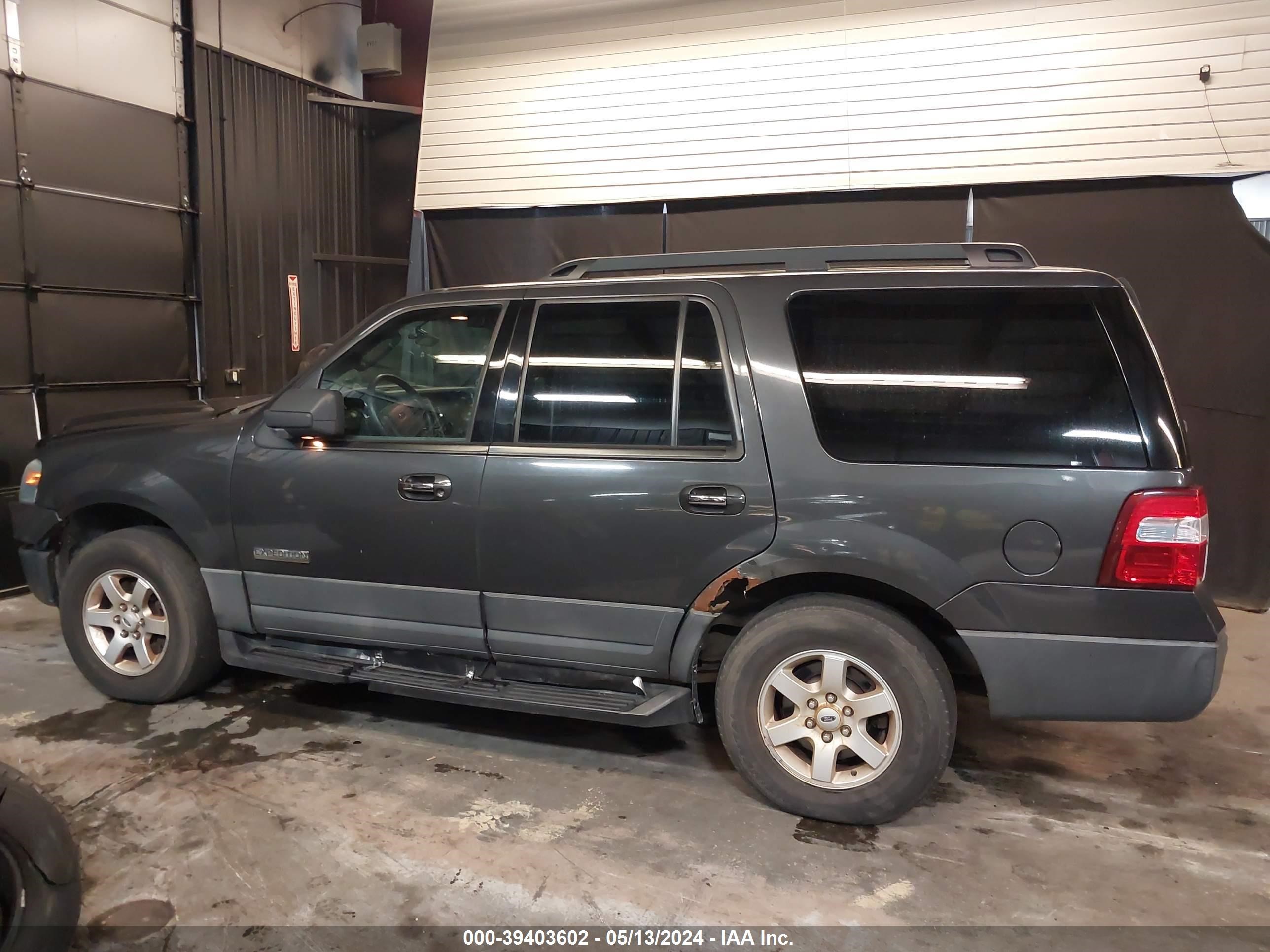 Photo 13 VIN: 1FMFU16527LA01078 - FORD EXPEDITION 