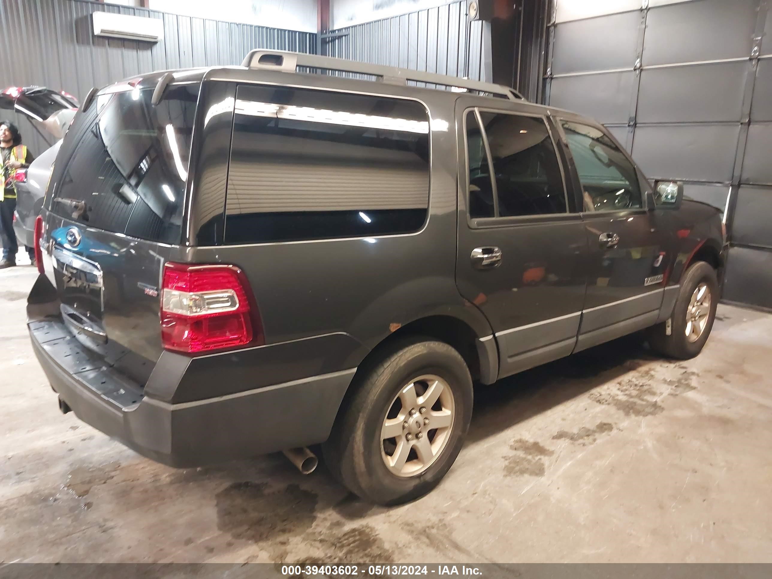 Photo 3 VIN: 1FMFU16527LA01078 - FORD EXPEDITION 