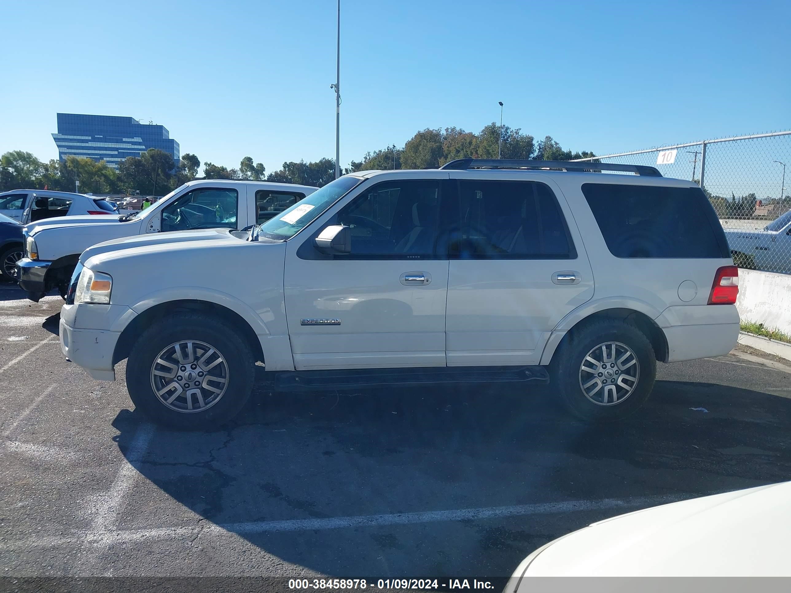 Photo 13 VIN: 1FMFU16578LA44350 - FORD EXPEDITION 