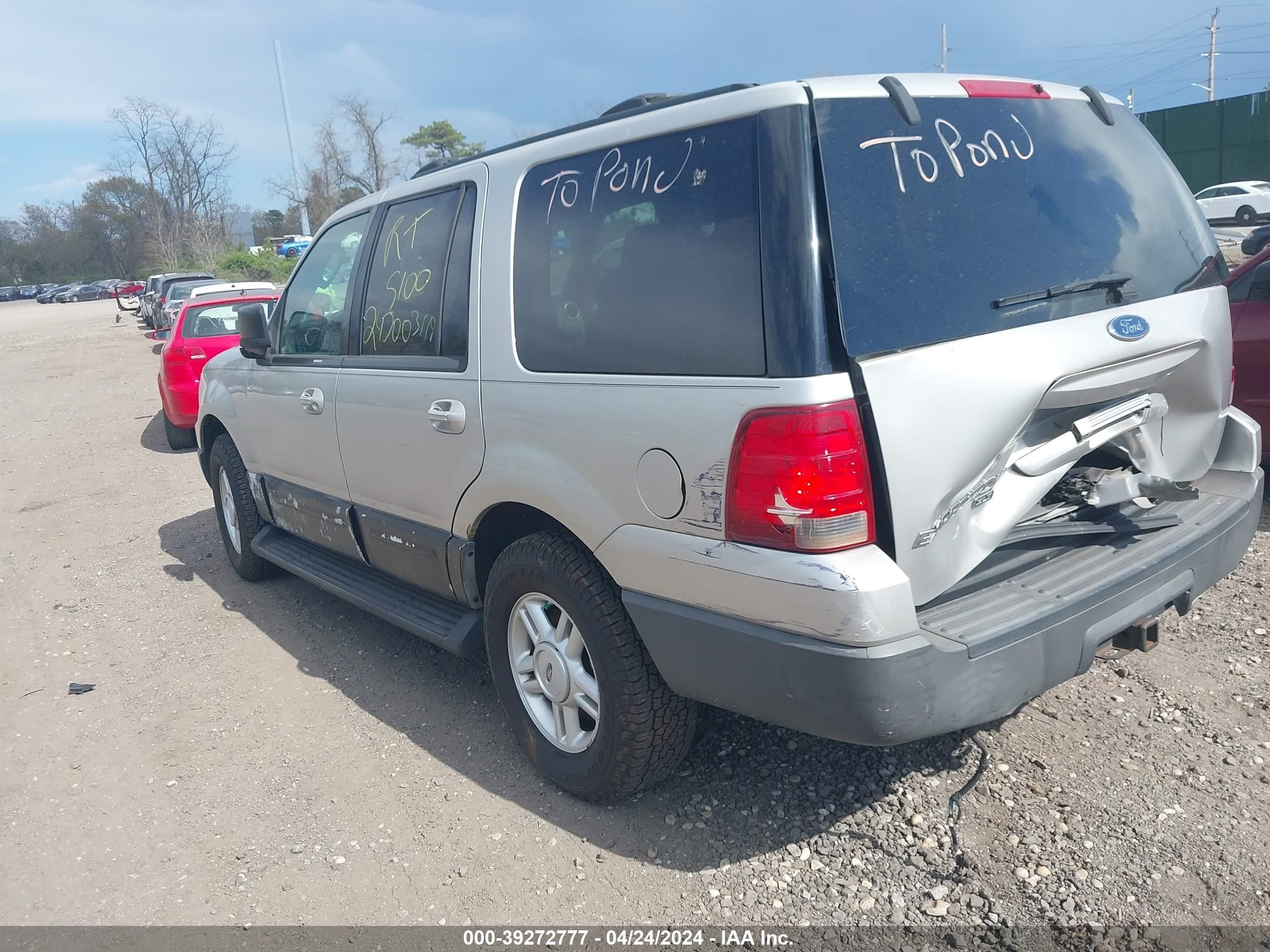 Photo 2 VIN: 1FMFU16W34LA14460 - FORD EXPEDITION 