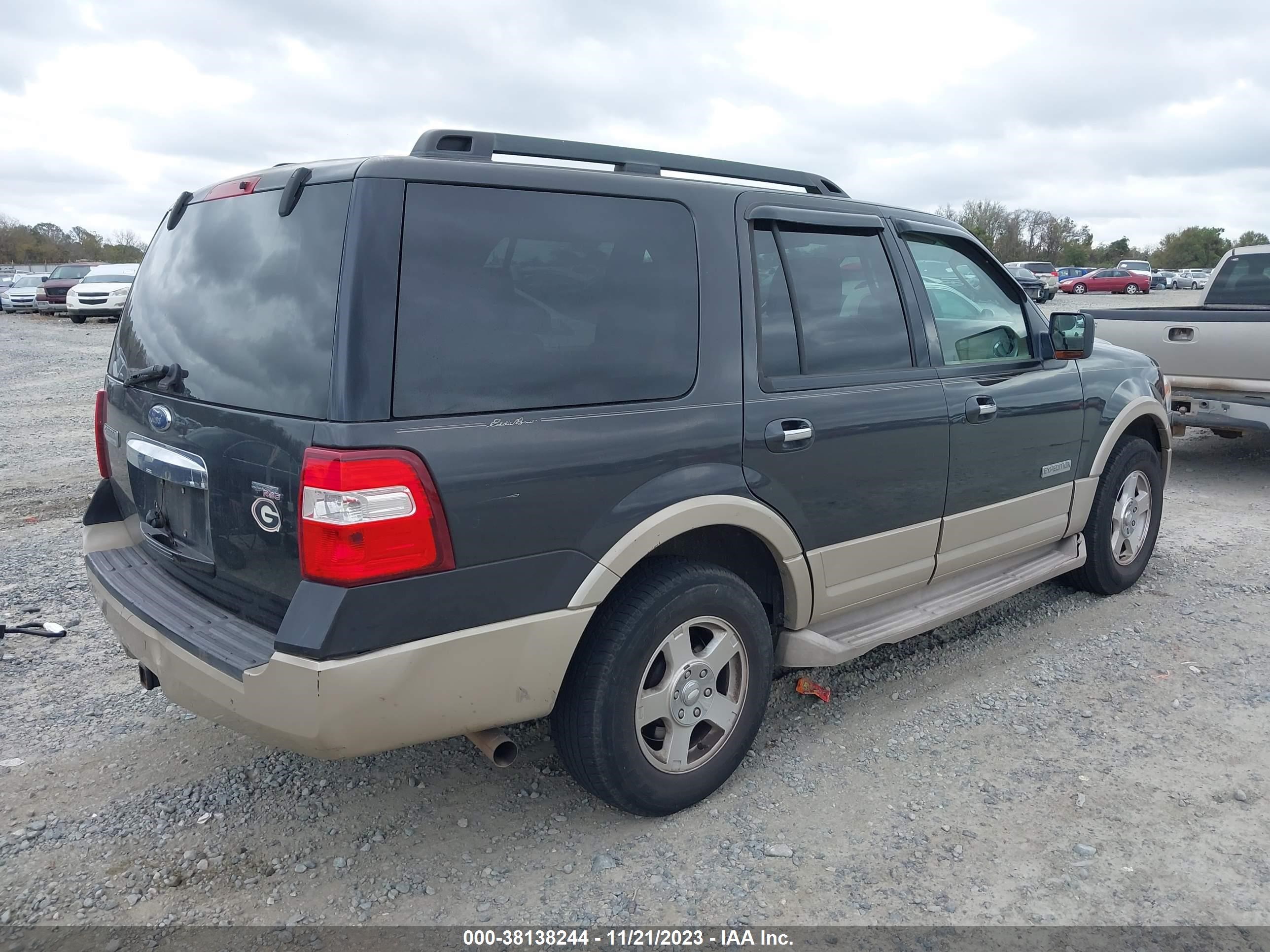 Photo 3 VIN: 1FMFU17507LA72889 - FORD EXPEDITION 