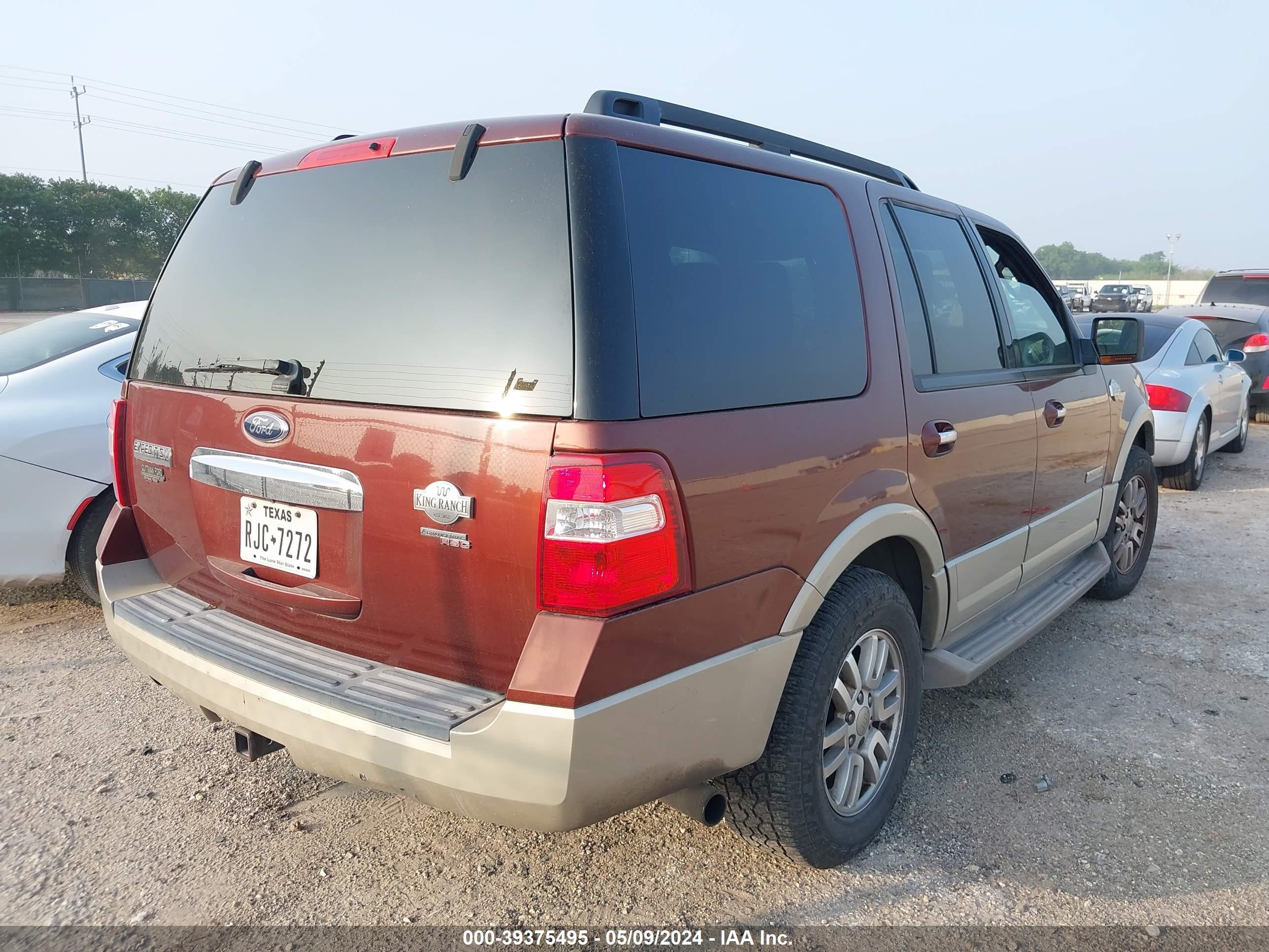 Photo 3 VIN: 1FMFU17508LA27601 - FORD EXPEDITION 