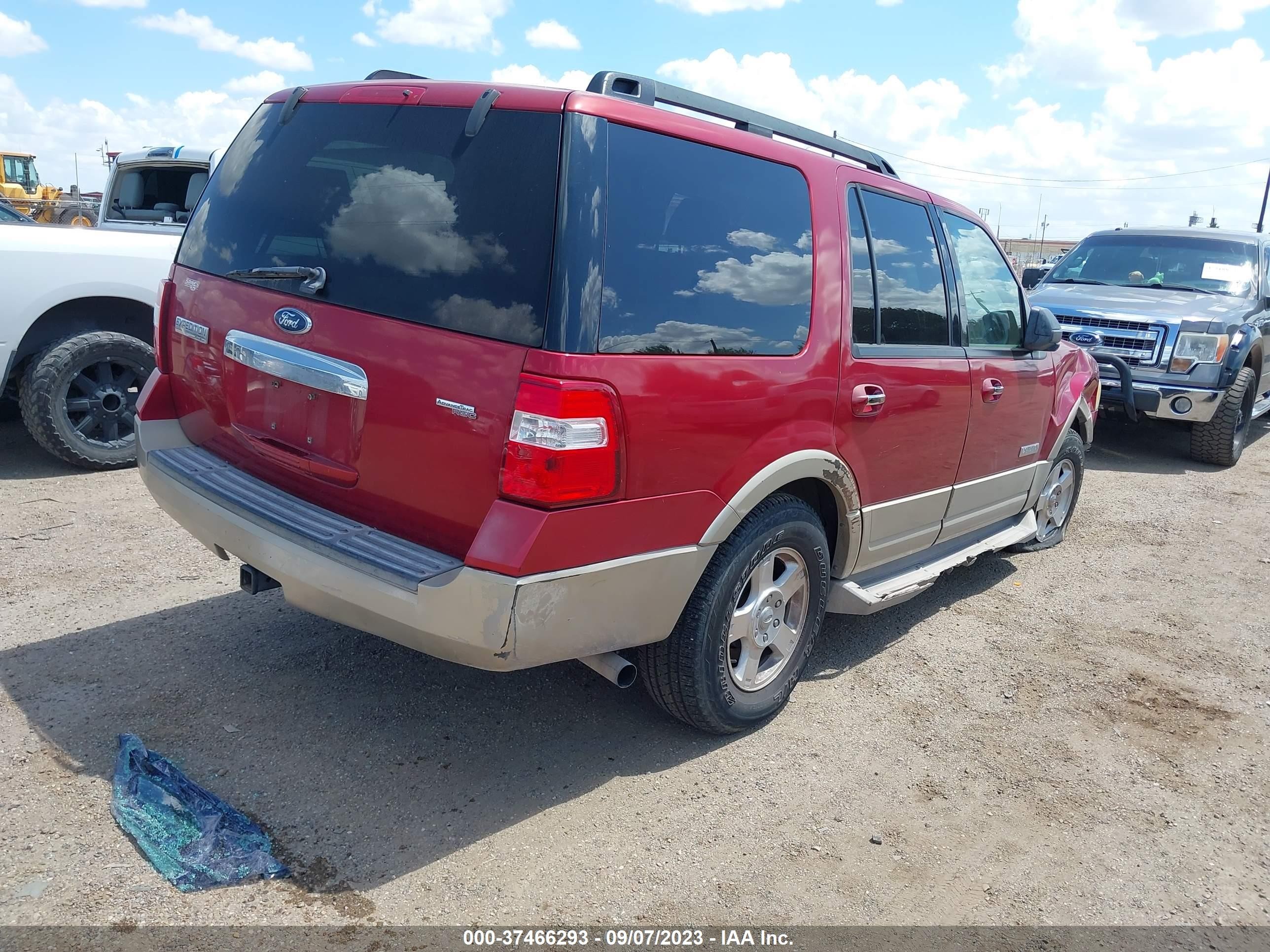 Photo 3 VIN: 1FMFU17517LA35091 - FORD EXPEDITION 