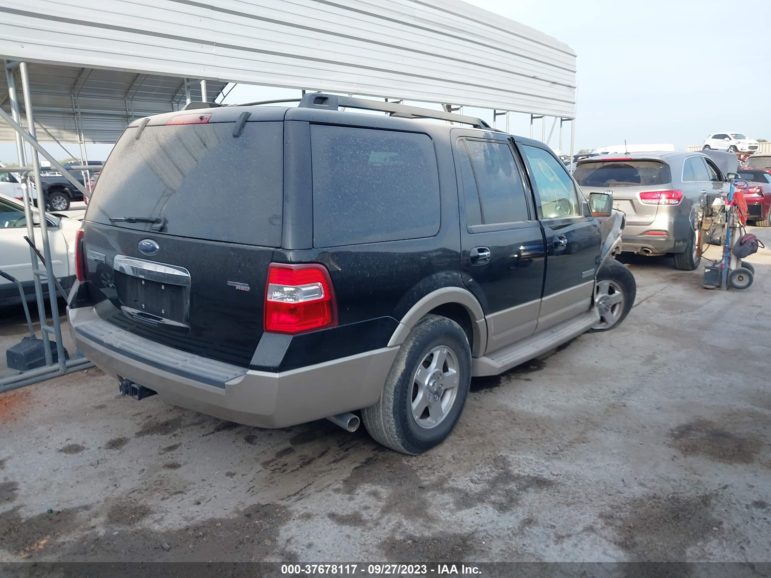 Photo 3 VIN: 1FMFU17517LA60010 - FORD EXPEDITION 