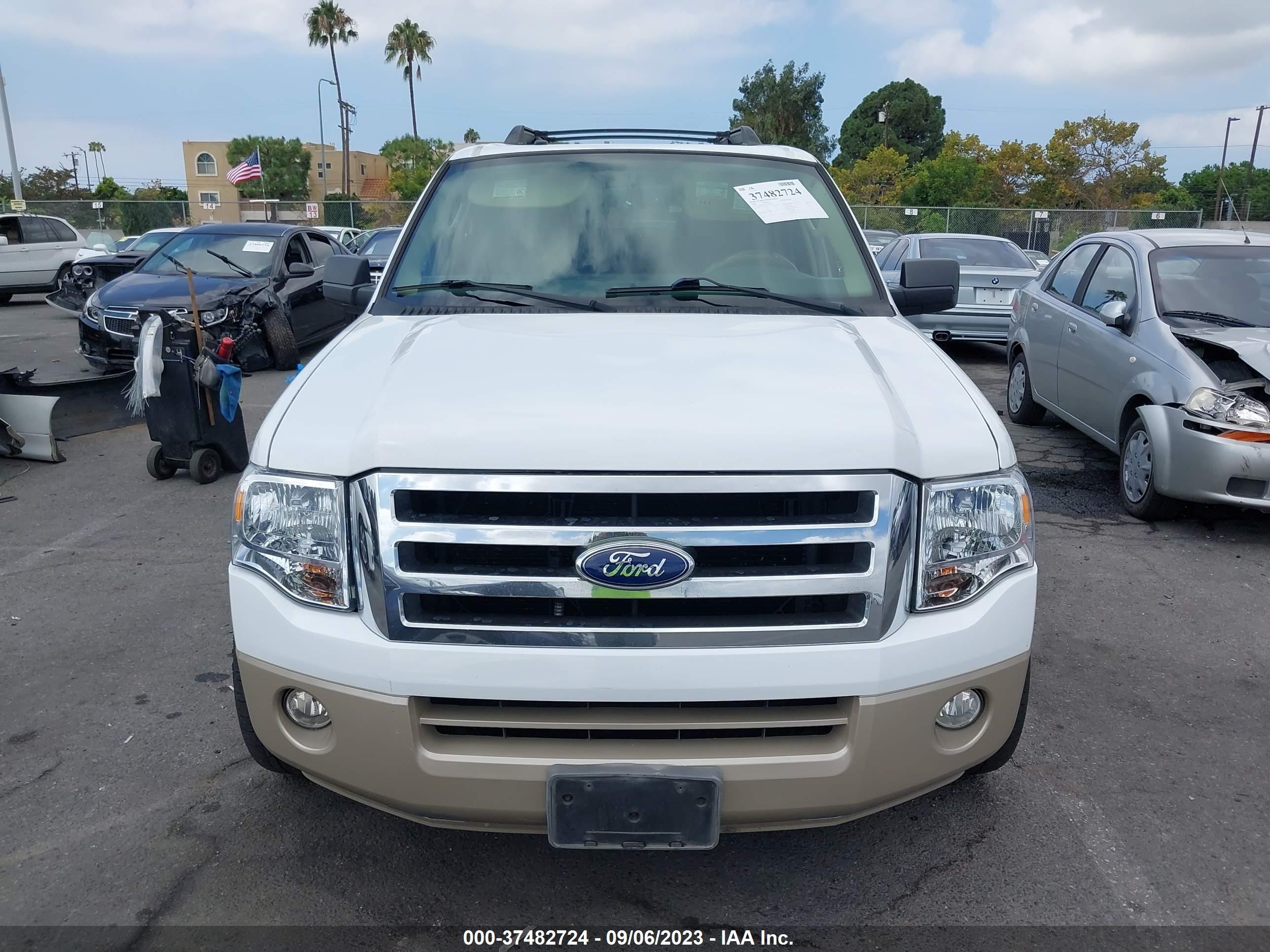 Photo 11 VIN: 1FMFU17527LA39098 - FORD EXPEDITION 