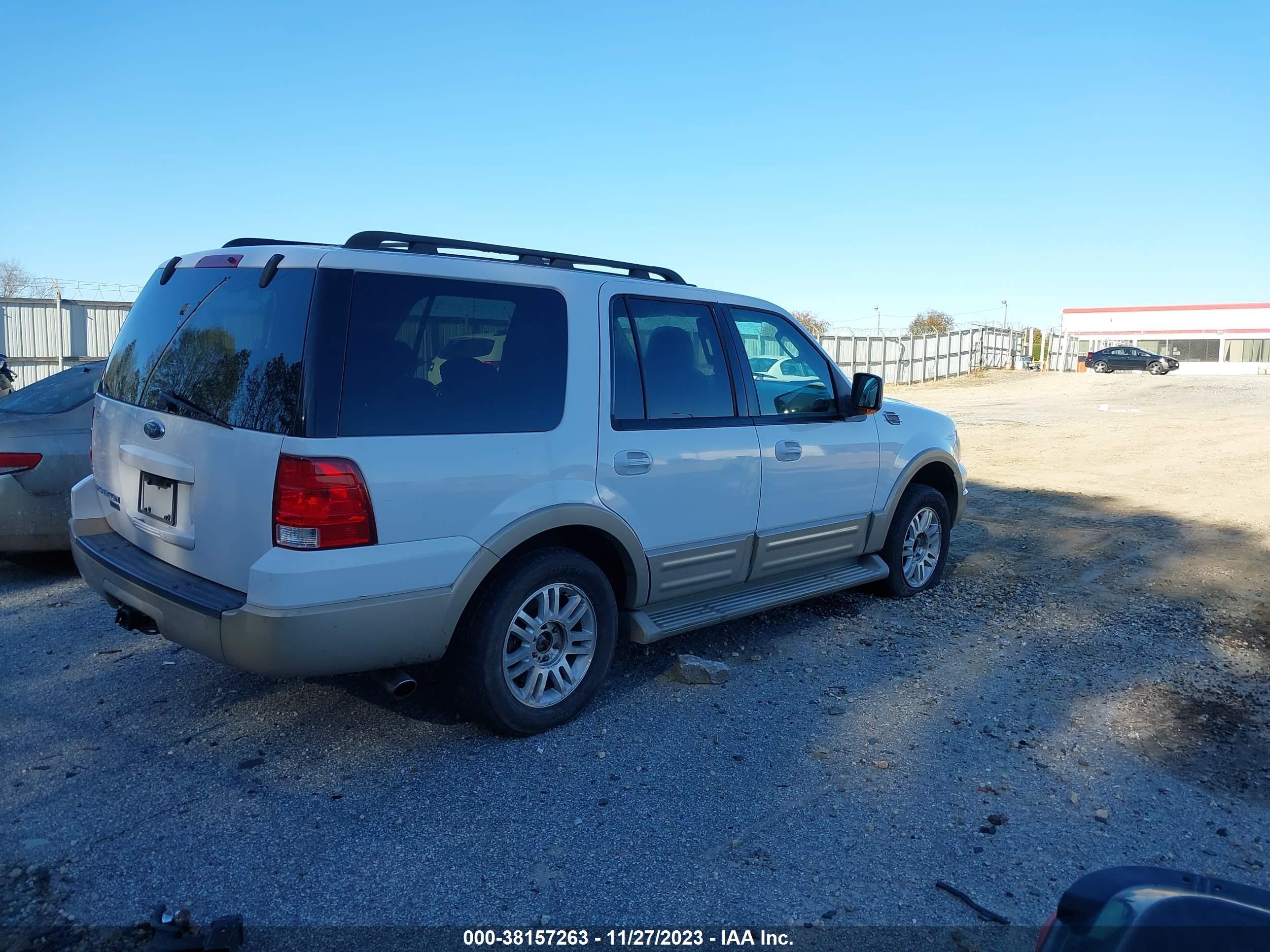 Photo 3 VIN: 1FMFU17546LB02572 - FORD EXPEDITION 