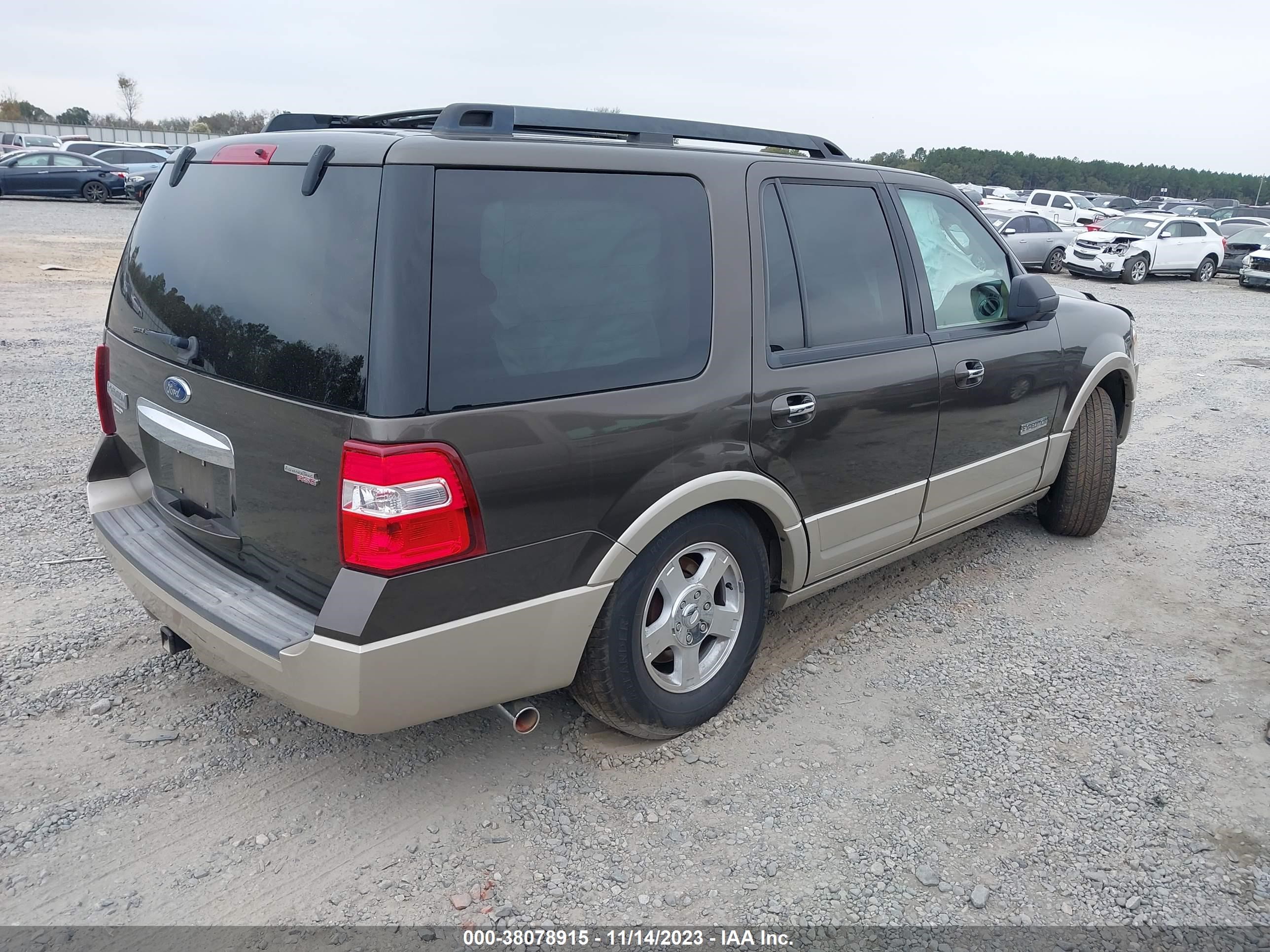 Photo 3 VIN: 1FMFU17548LA49472 - FORD EXPEDITION 