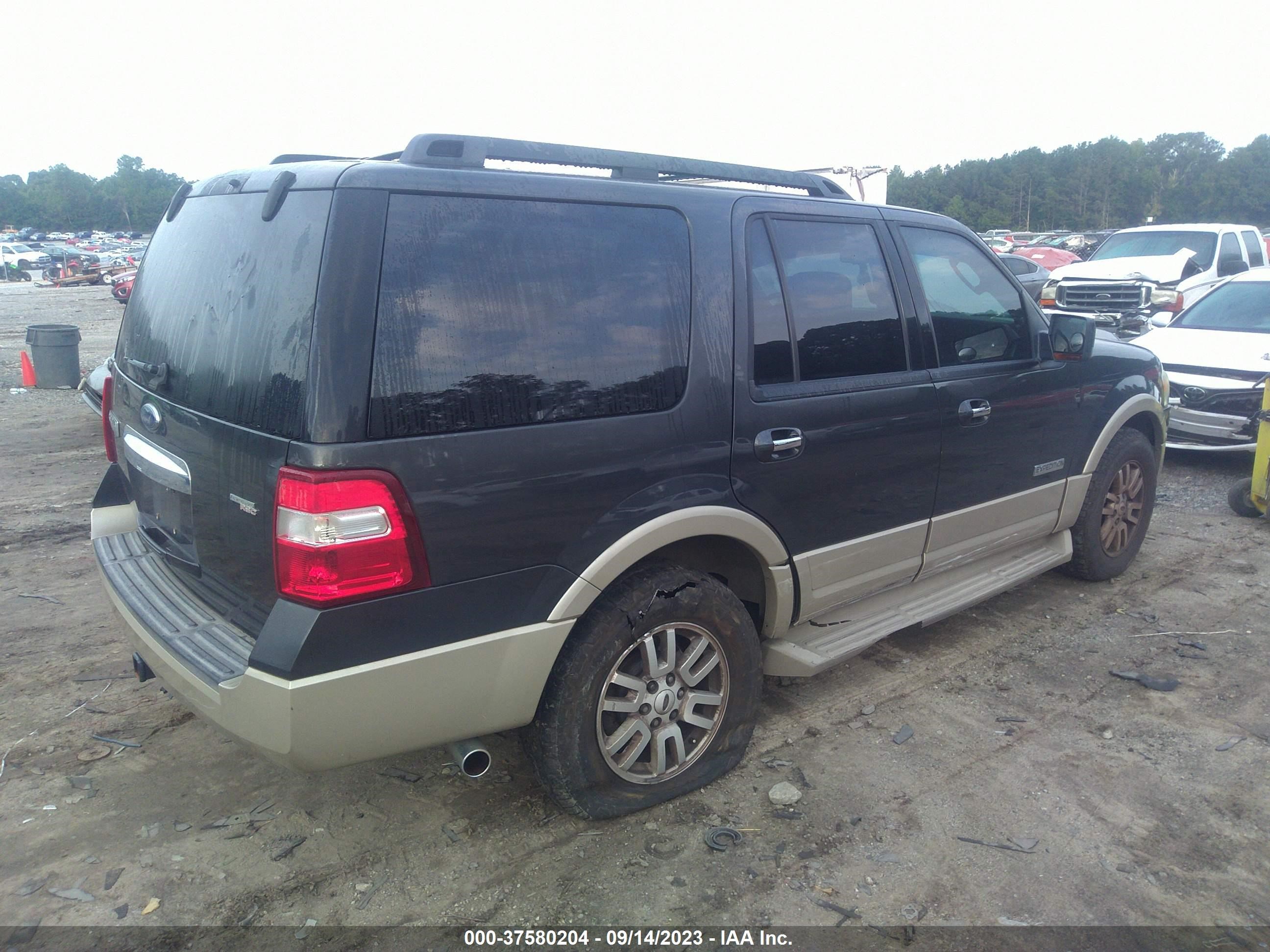 Photo 3 VIN: 1FMFU17567LA83461 - FORD EXPEDITION 