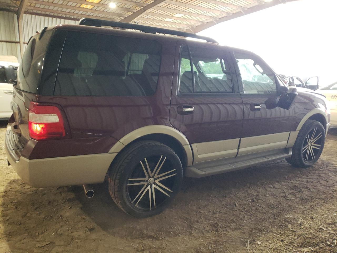 Photo 2 VIN: 1FMFU175X9LA07700 - FORD EXPEDITION 