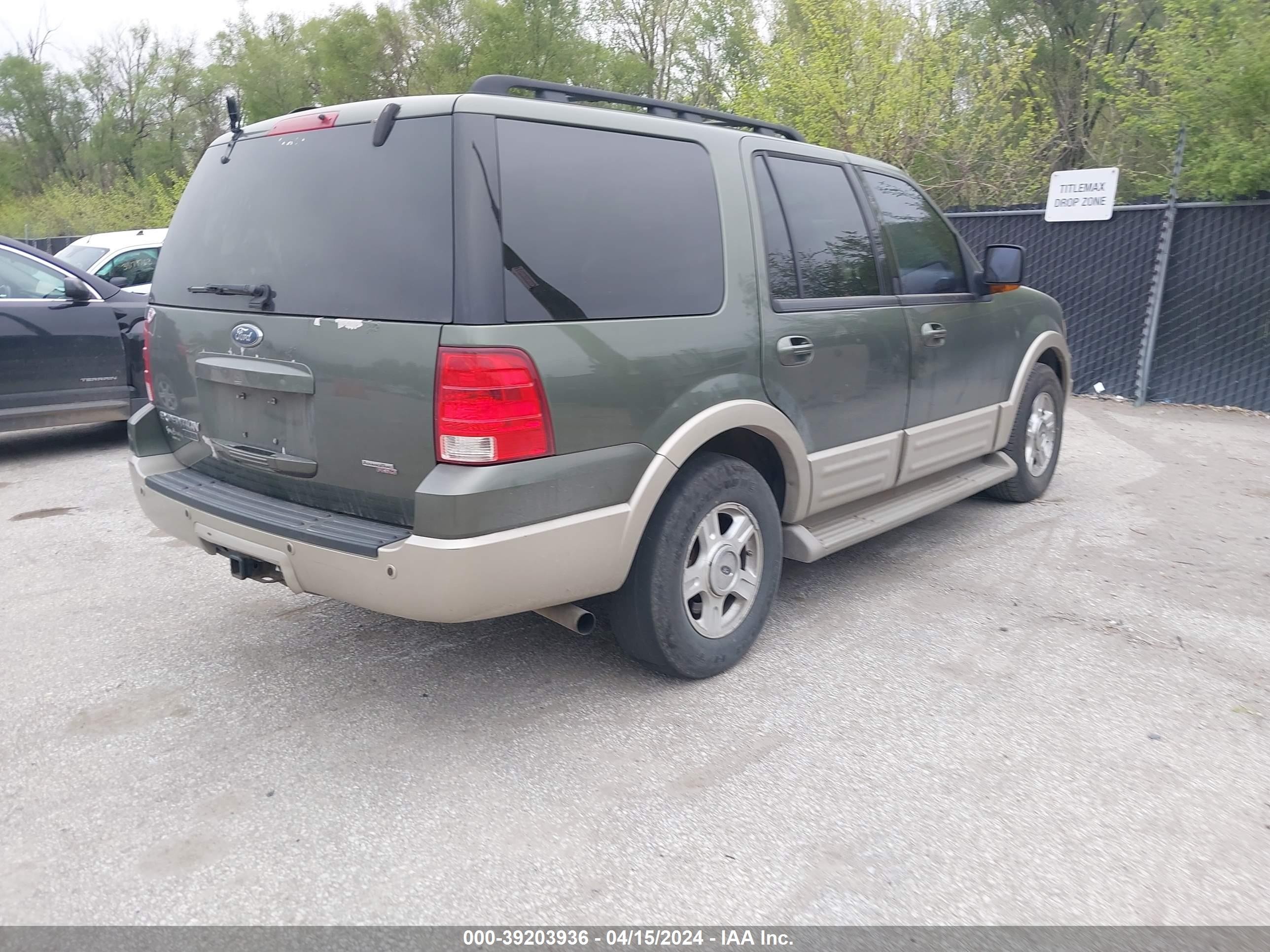 Photo 3 VIN: 1FMFU18505LA15281 - FORD EXPEDITION 