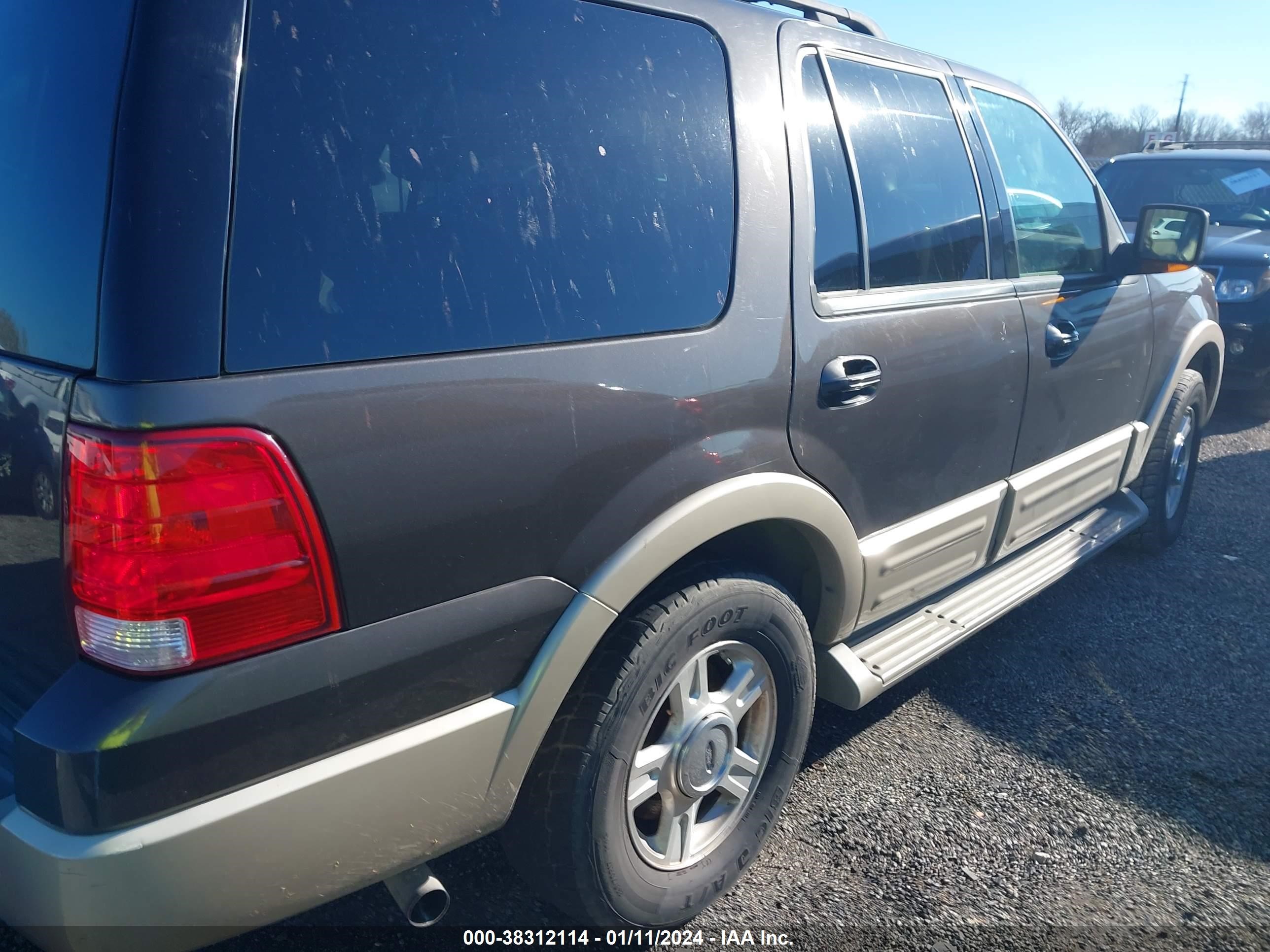 Photo 3 VIN: 1FMFU18505LB00928 - FORD EXPEDITION 