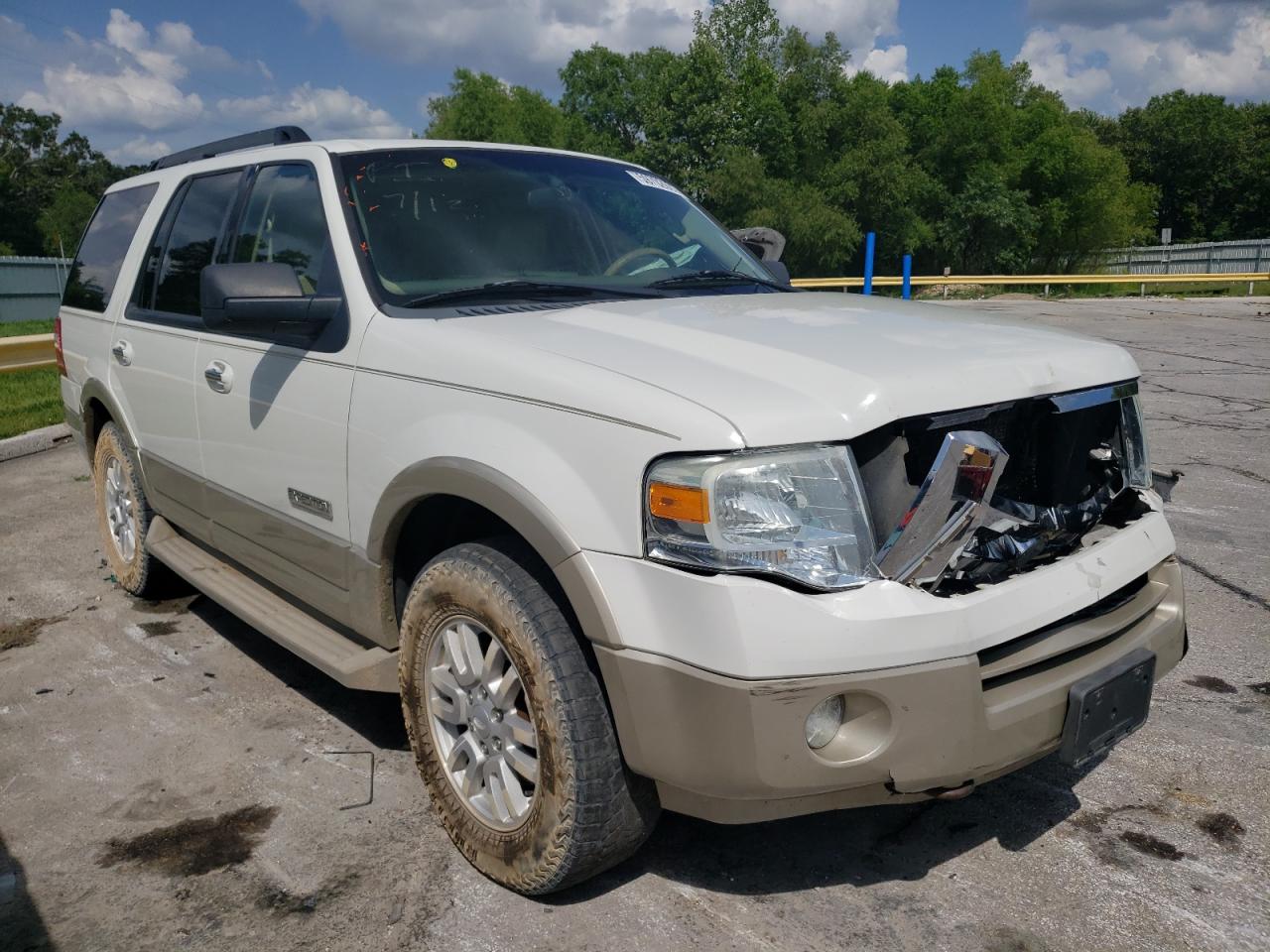 Photo 3 VIN: 1FMFU18528LA76541 - FORD EXPEDITION 